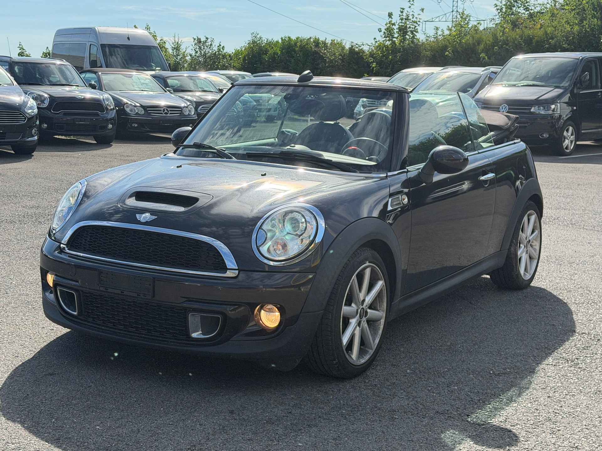 MINI Cooper SD Cabriolet-image-10