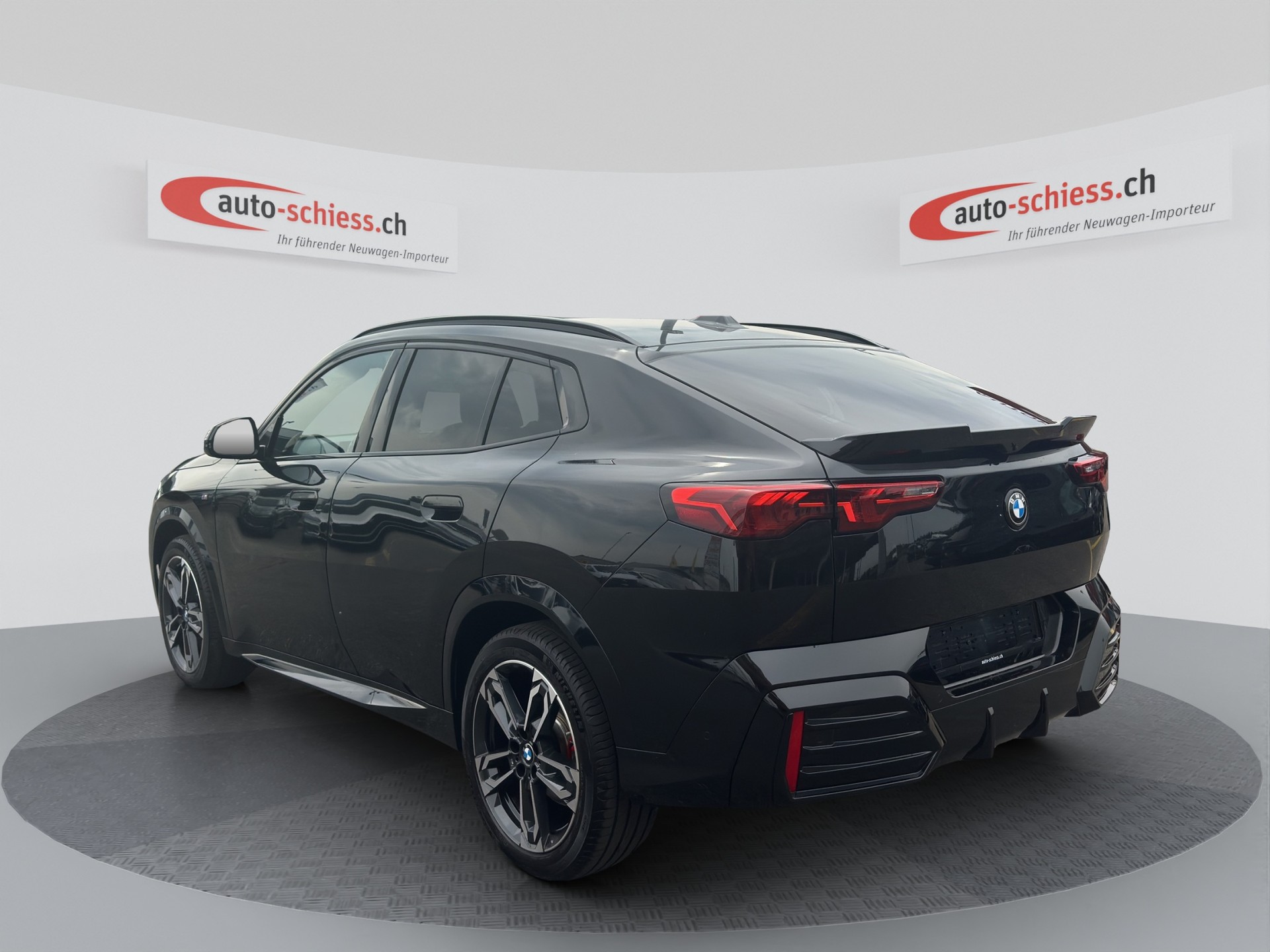 BMW X2 sDrive 20i 48V M Sport Pro-showroom-element-2