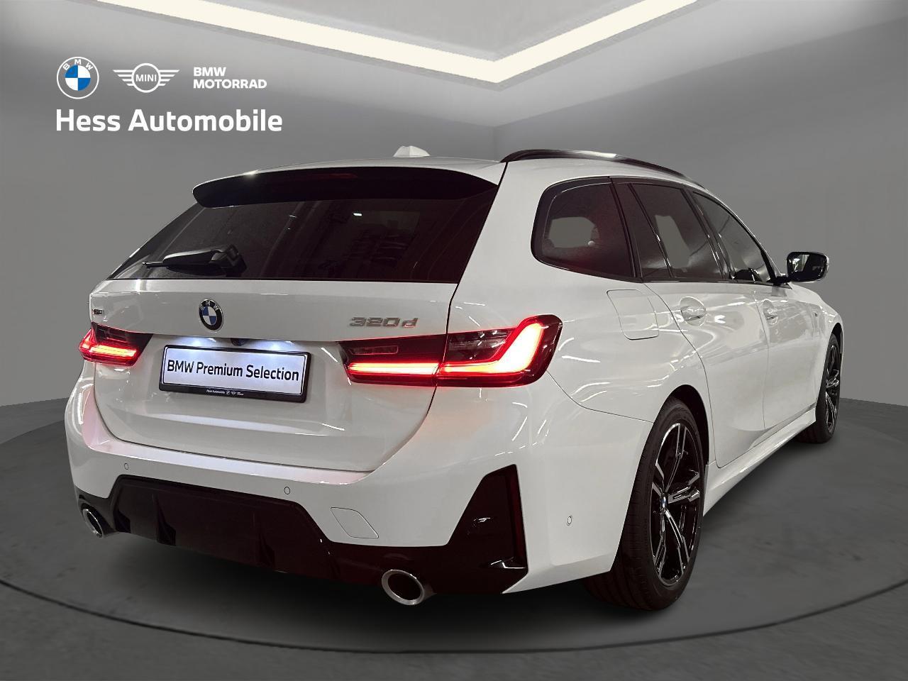 BMW 320d xDrive Touring M Sport-showroom-element-2