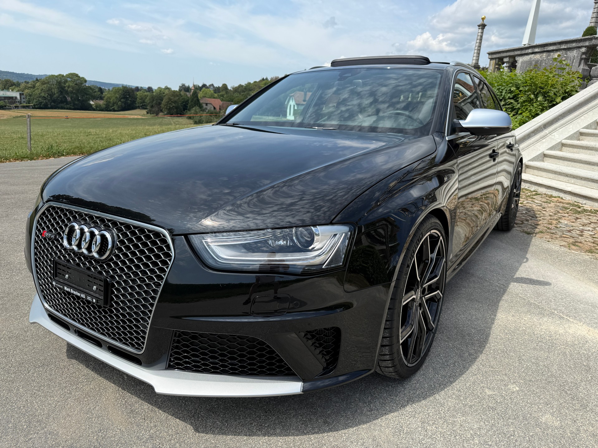 AUDI RS4 Avant 4.2 FSI V8 quattro S-tronic-image-12