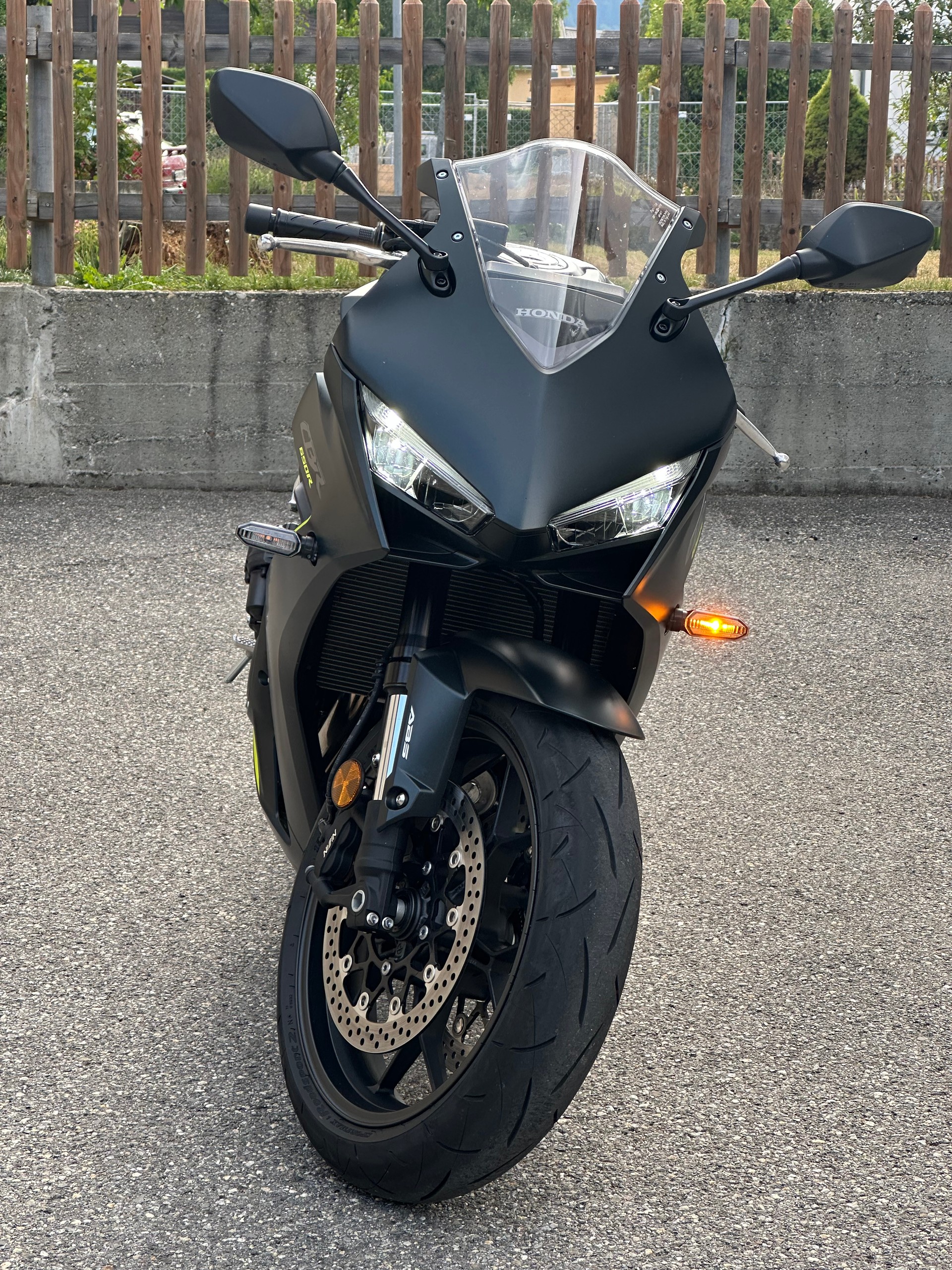 HONDA CBR 650 R E-Clutch (35kW)-image-3