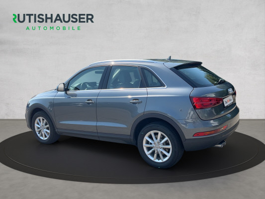 AUDI Q3 2.0 TDI quattro-showroom-element-2