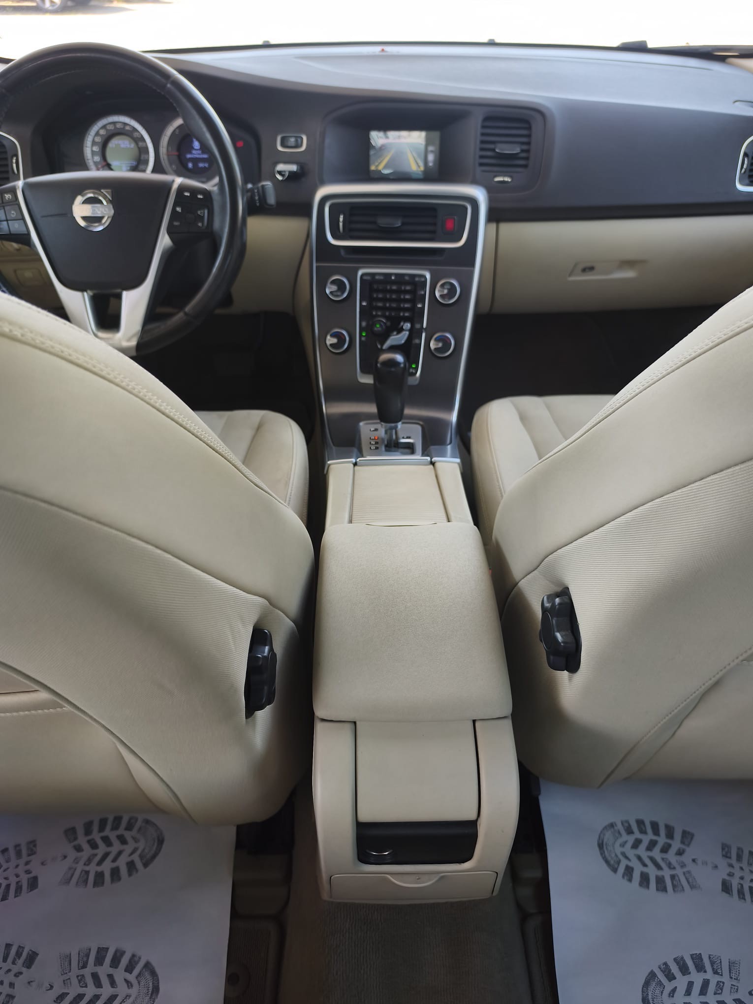 VOLVO S60 D5 Summum Geartronic-image-20