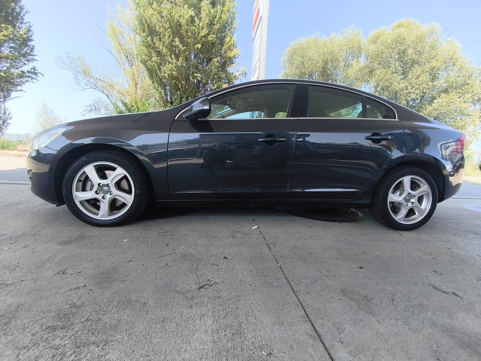 VOLVO S60 D5 Summum Geartronic-image-6