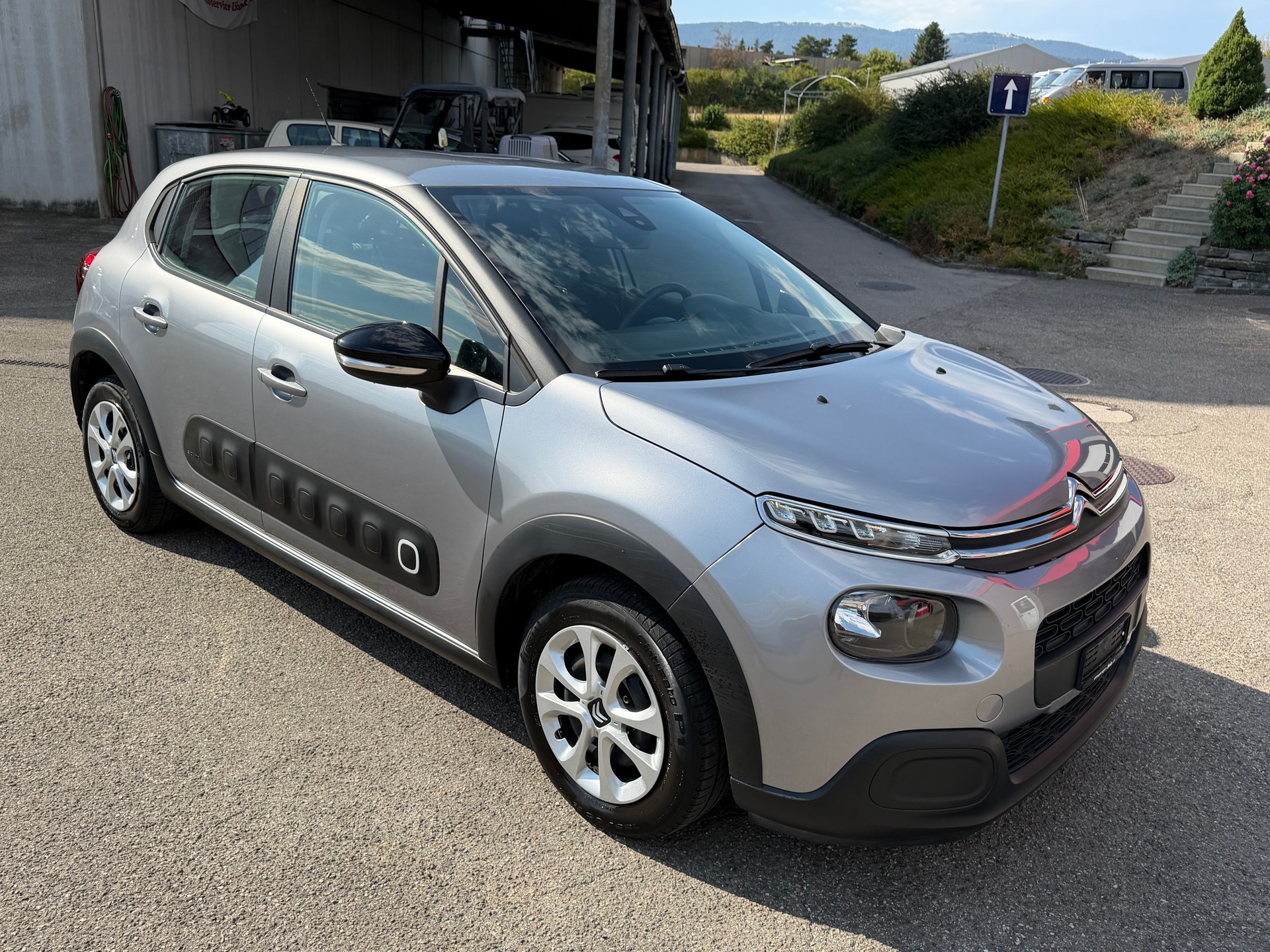 CITROEN C3 1.2i PureTech Feel-image-1