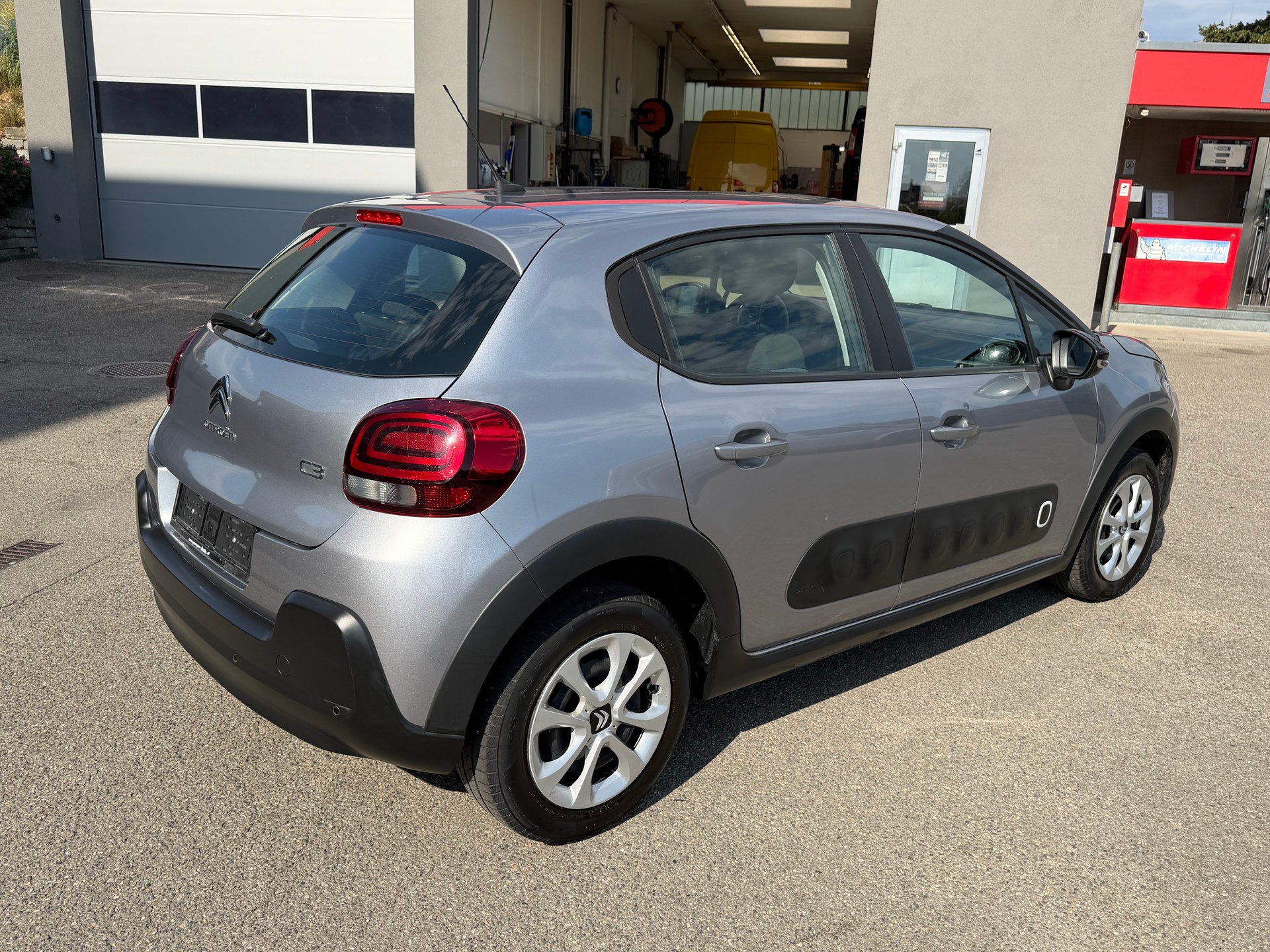 CITROEN C3 1.2i PureTech Feel-image-3