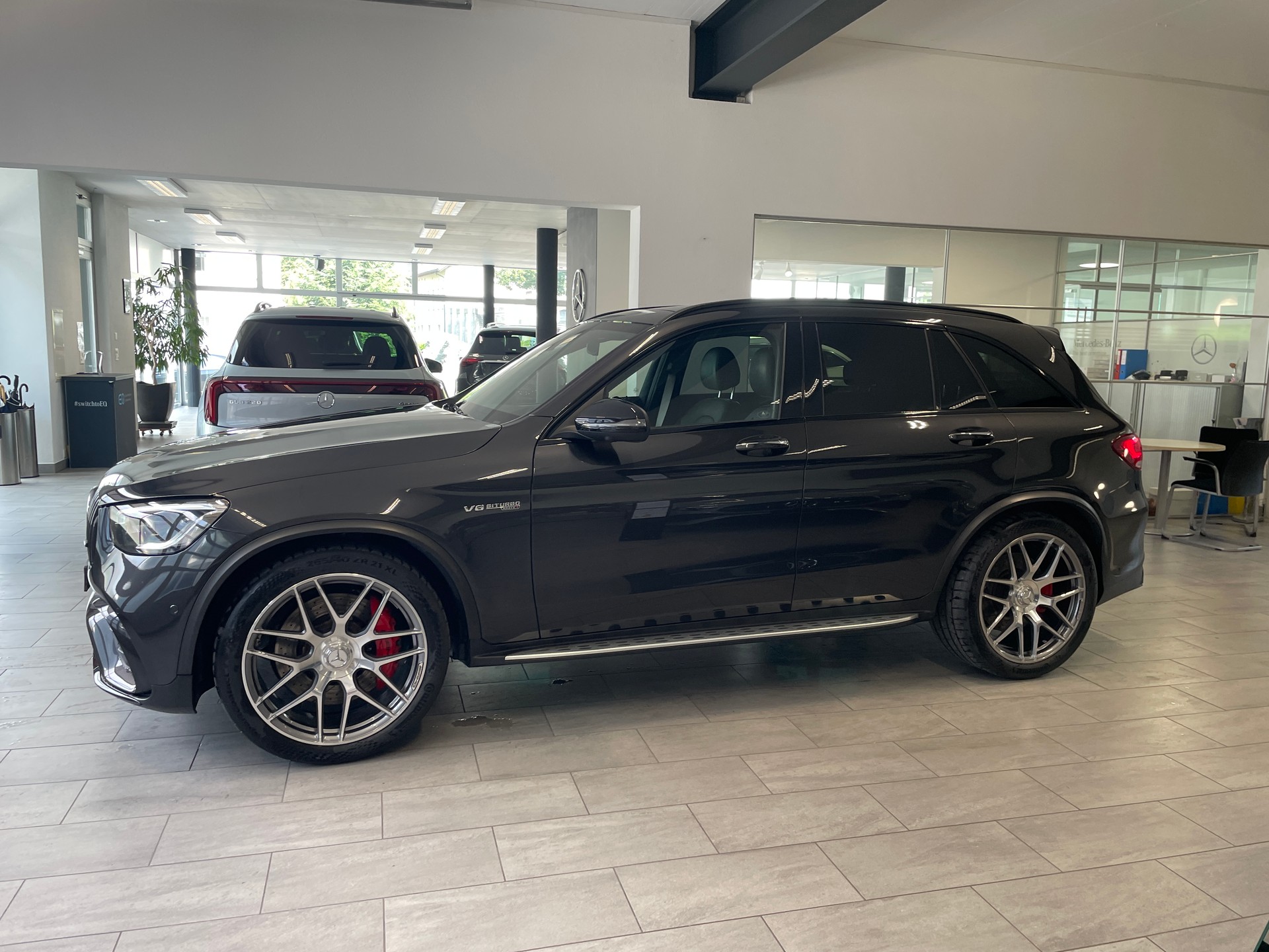MERCEDES-BENZ GLC 63 S AMG 4Matic 9G-Tronic-showroom-element-3