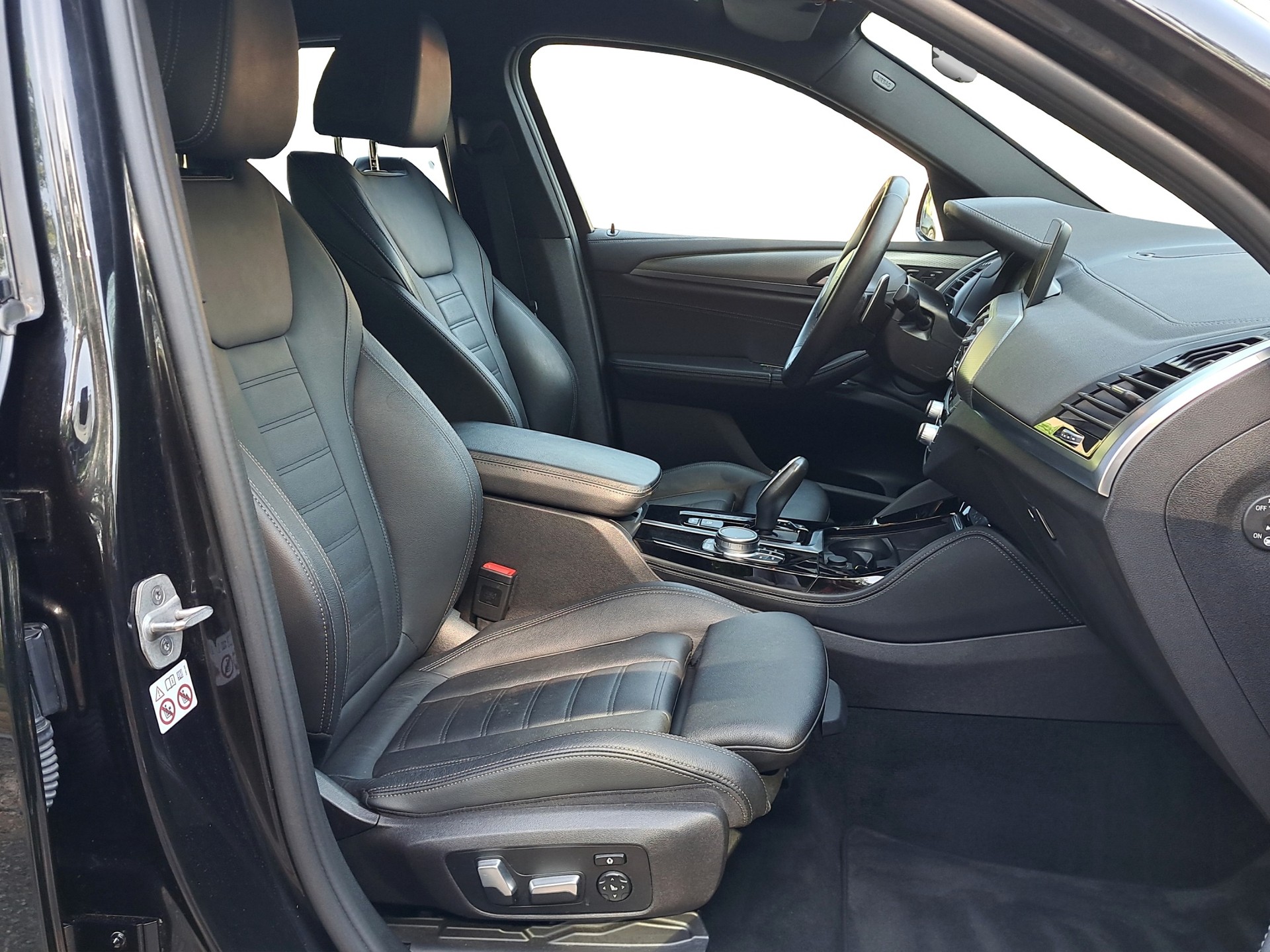 BMW X4 xDrive 30i M Sport Steptronic *Anhängerkupplung/Harmann Karodon/ShadowLine*-image-12