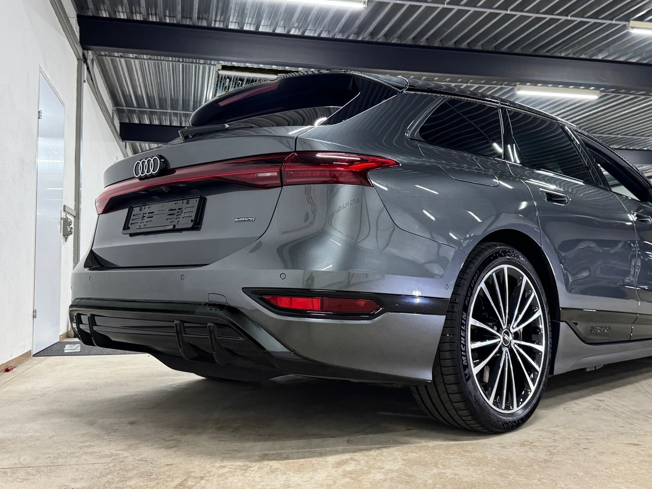 AUDI A6 Avant e-tron S-LINE quattro 428PS // CH-Fahrzeug // Paket Premium experience-image-5