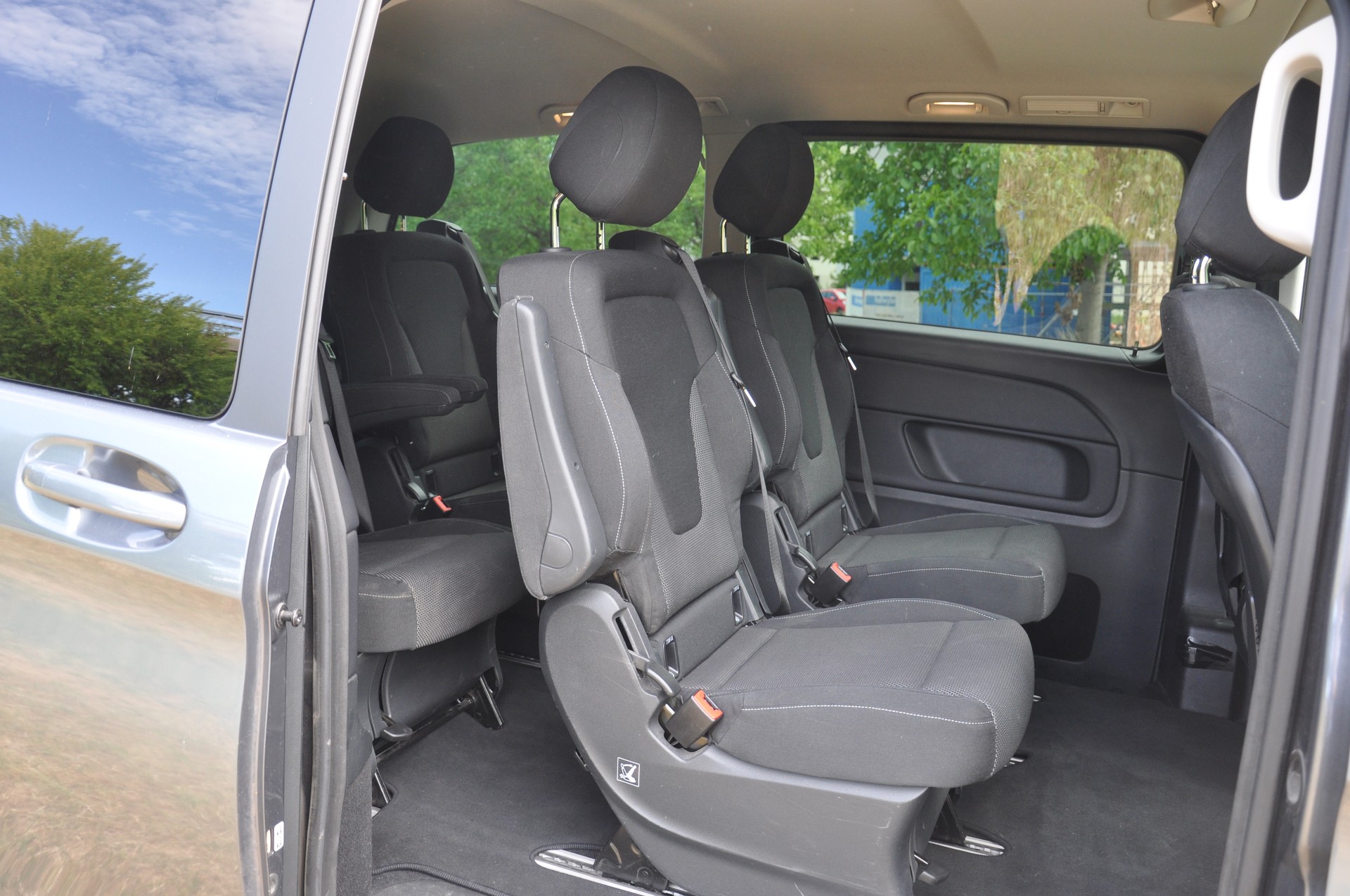 MERCEDES-BENZ V- Class 250 BT Lang-image-3