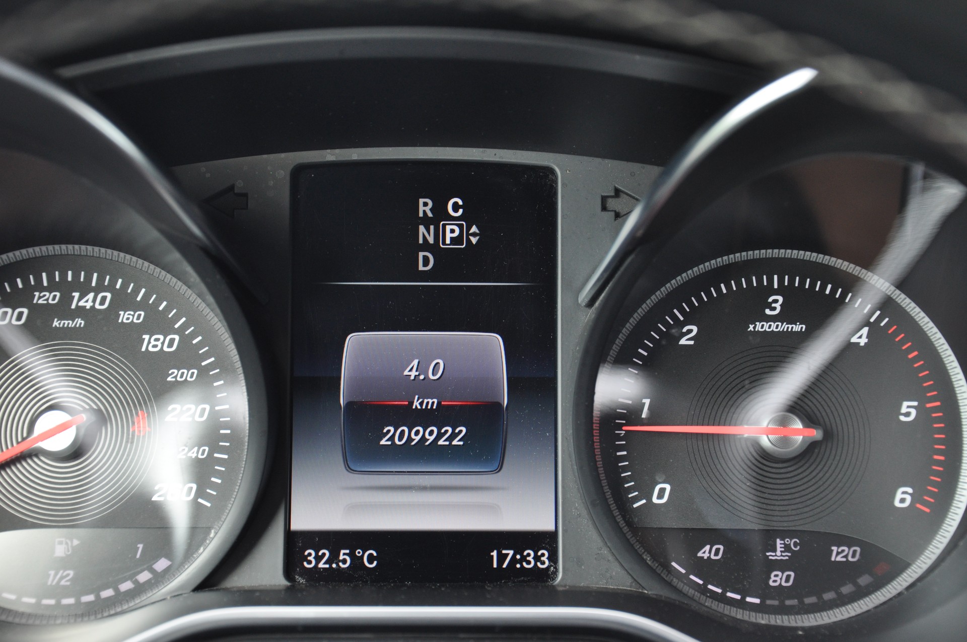 MERCEDES-BENZ V- Class 250 BT Lang-image-7
