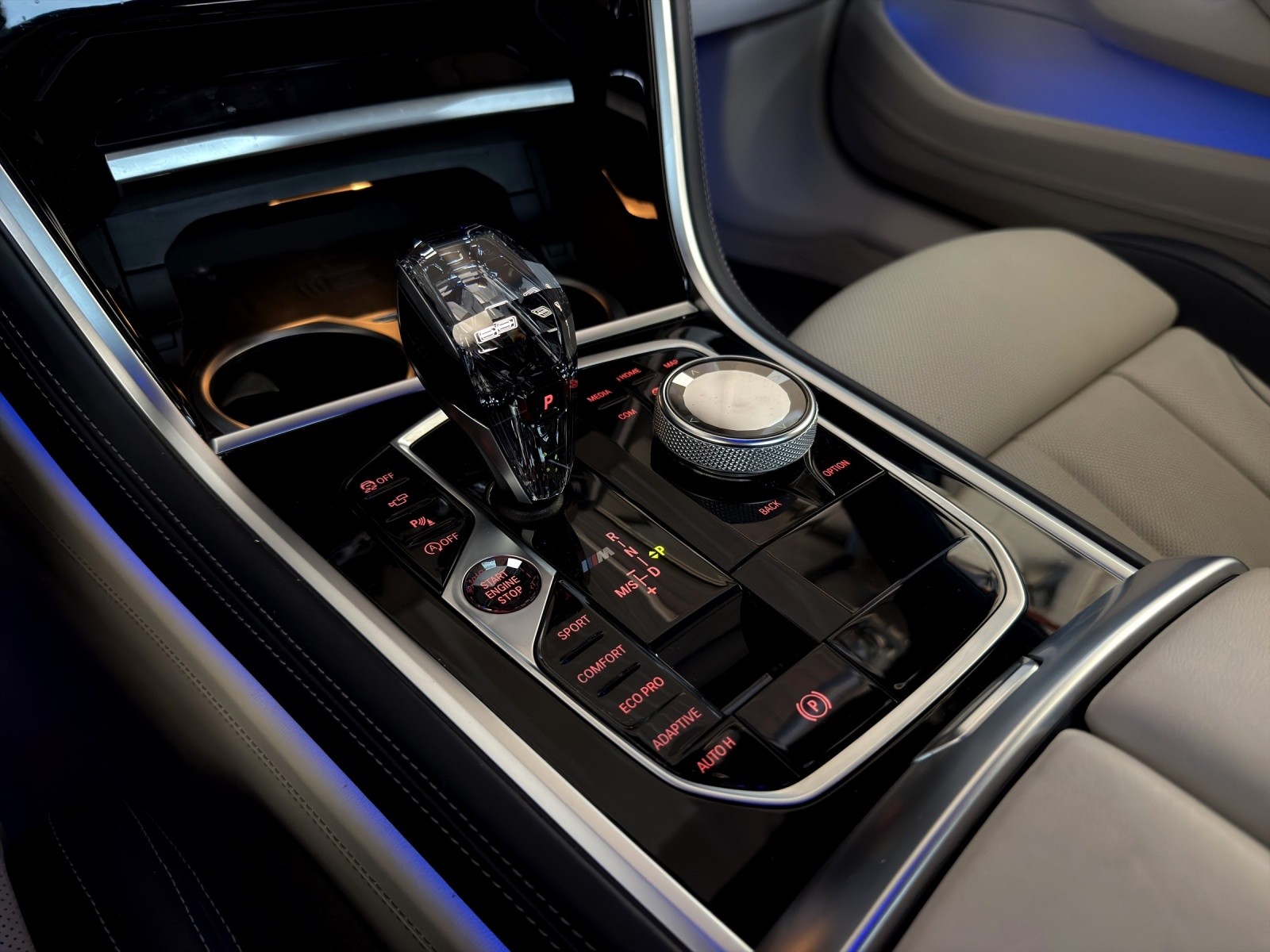BMW M850i xDrive Grand Coupé Steptronic-image-16