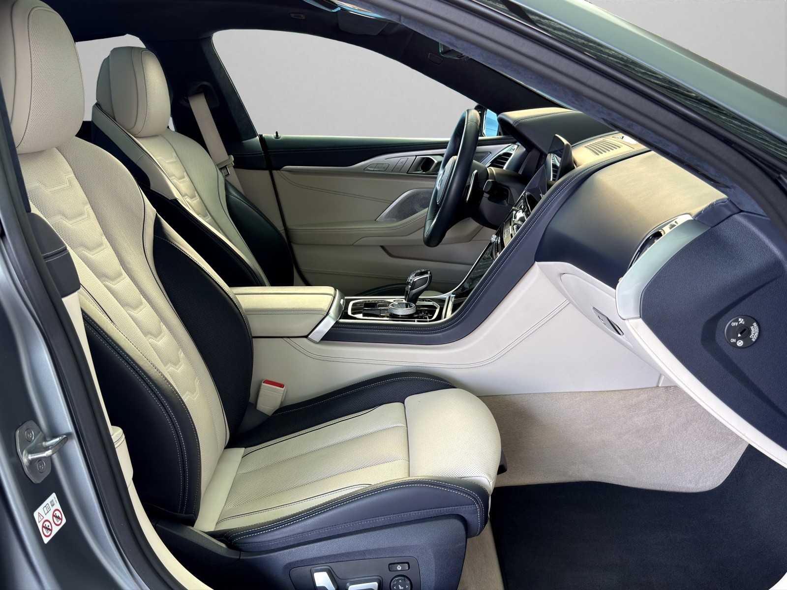 BMW M850i xDrive Grand Coupé Steptronic-image-10