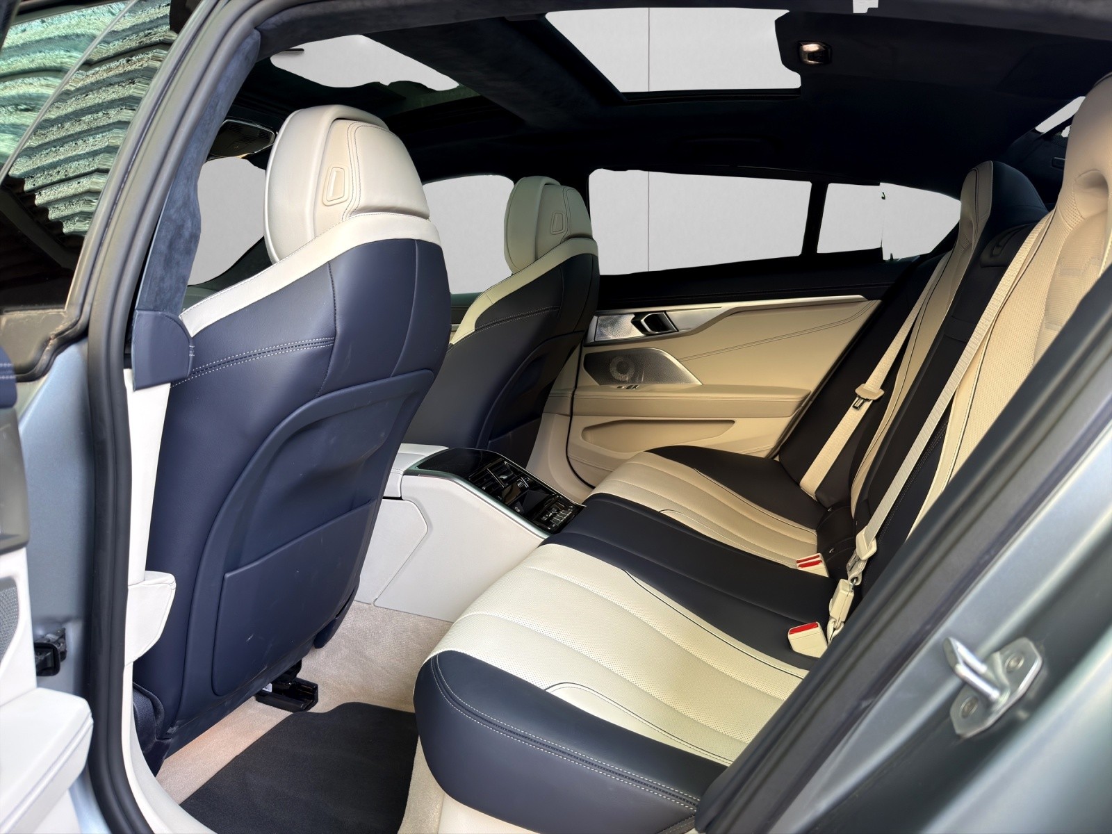 BMW M850i xDrive Grand Coupé Steptronic-image-9