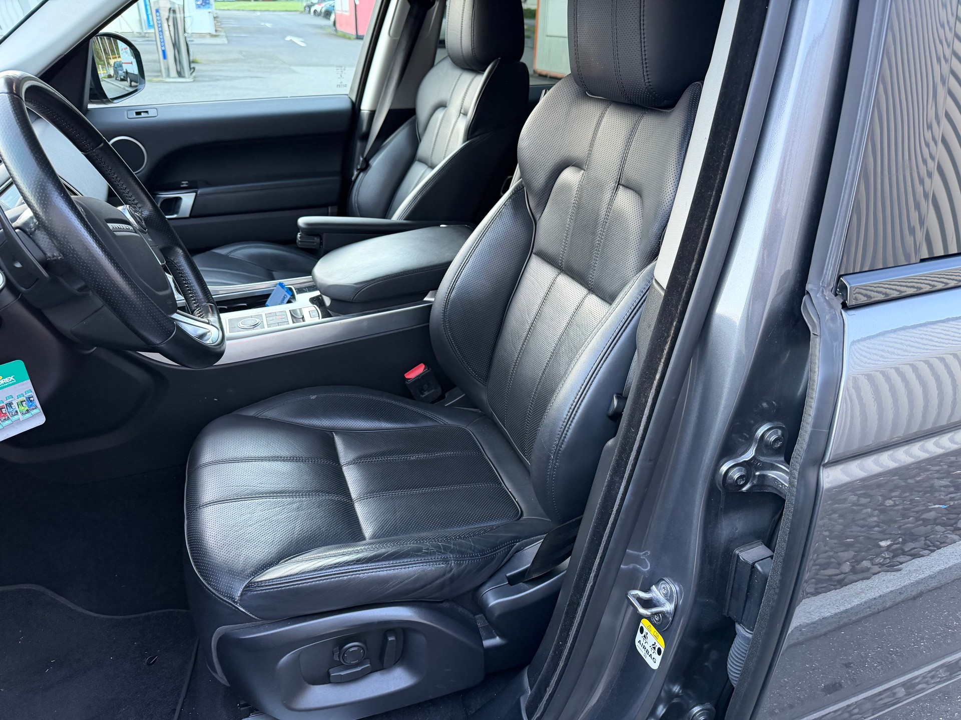 LAND ROVER Range Rover Sport 3.0 SDV6 HSE Automatic-image-16