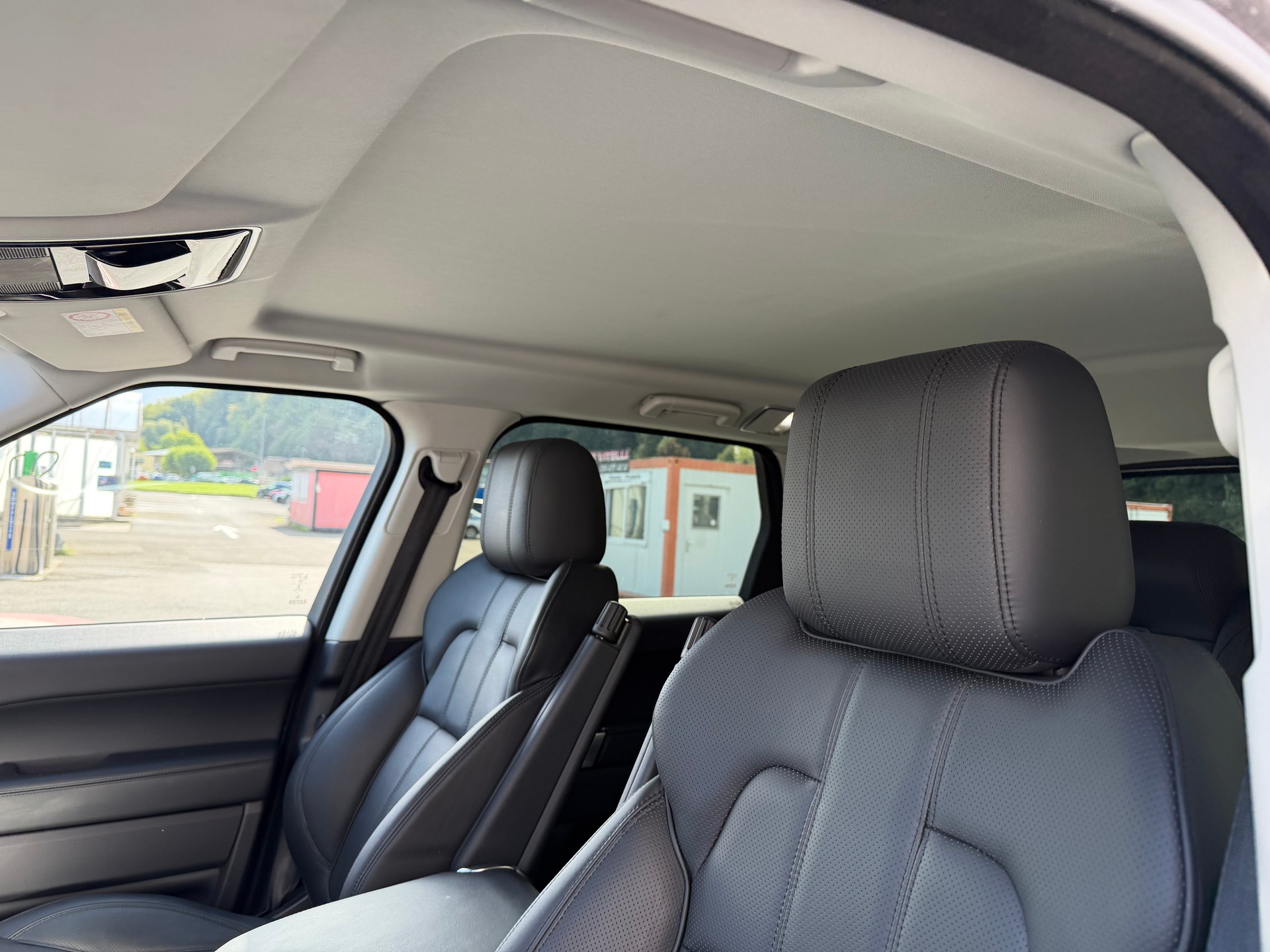 LAND ROVER Range Rover Sport 3.0 SDV6 HSE Automatic-image-17