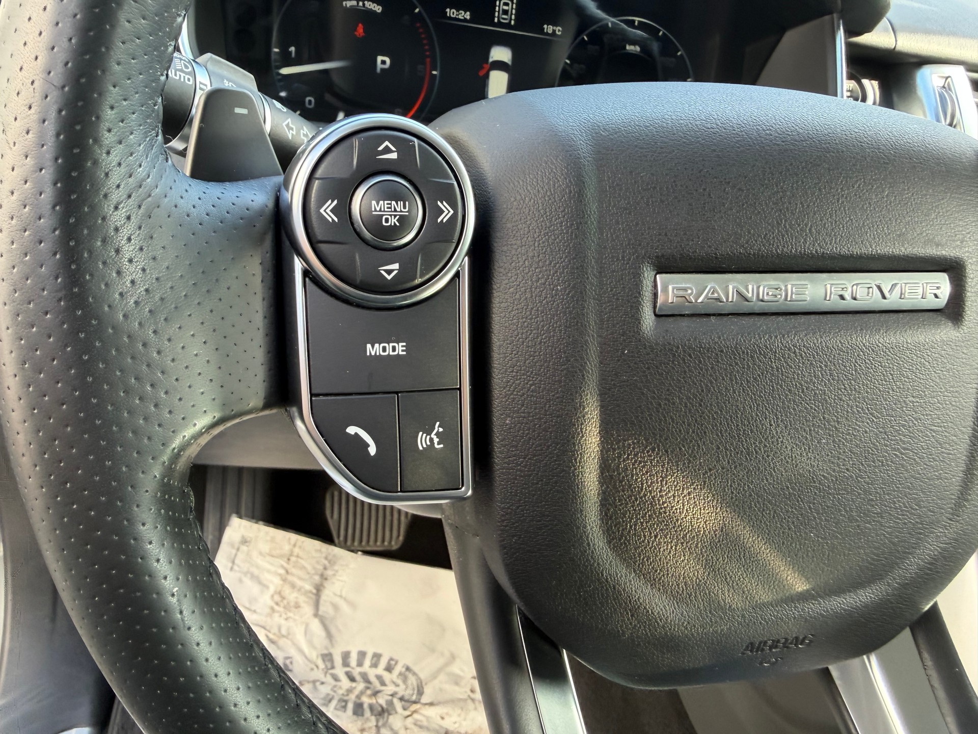 LAND ROVER Range Rover Sport 3.0 SDV6 HSE Automatic-image-41