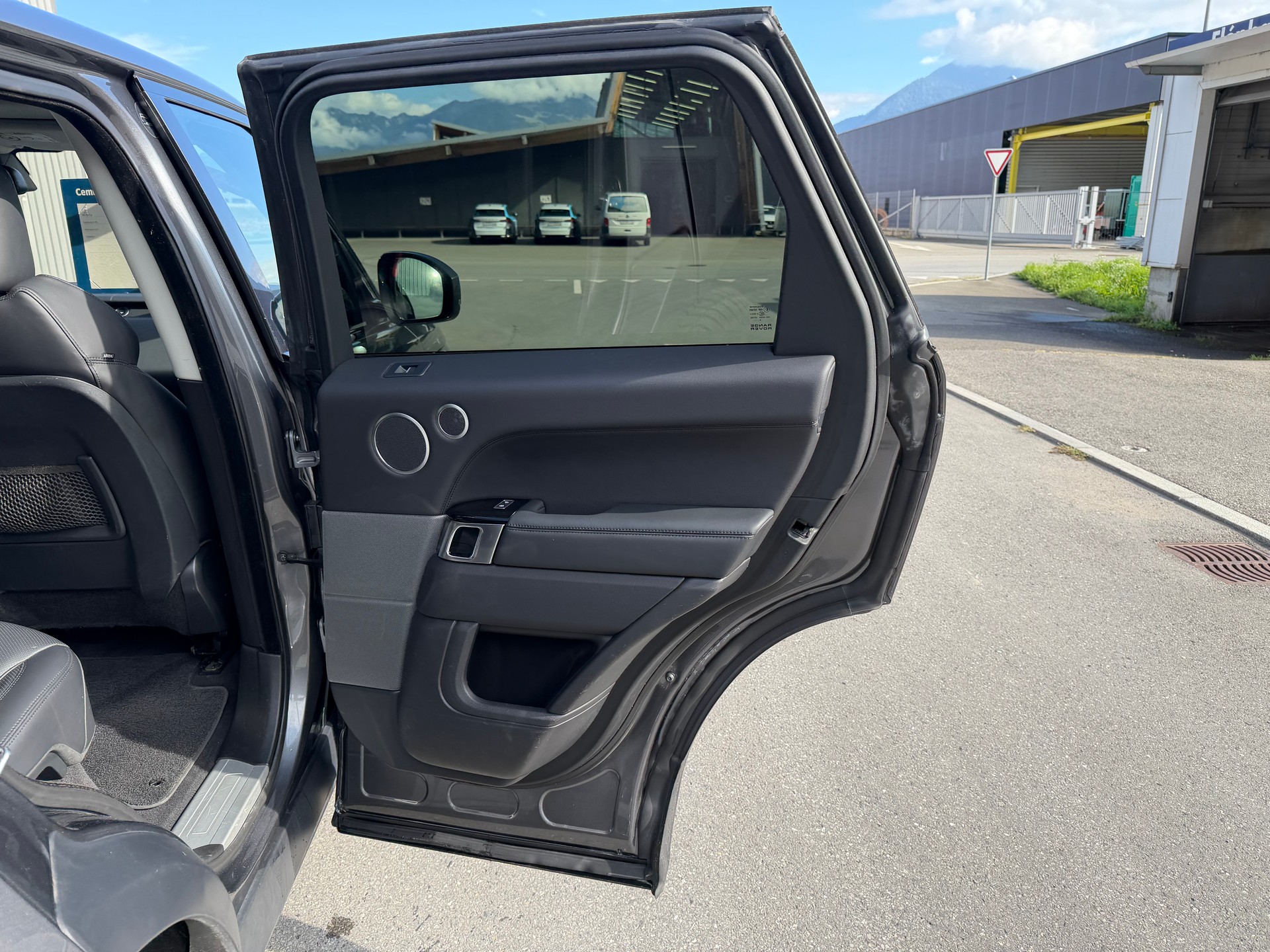 LAND ROVER Range Rover Sport 3.0 SDV6 HSE Automatic-image-25