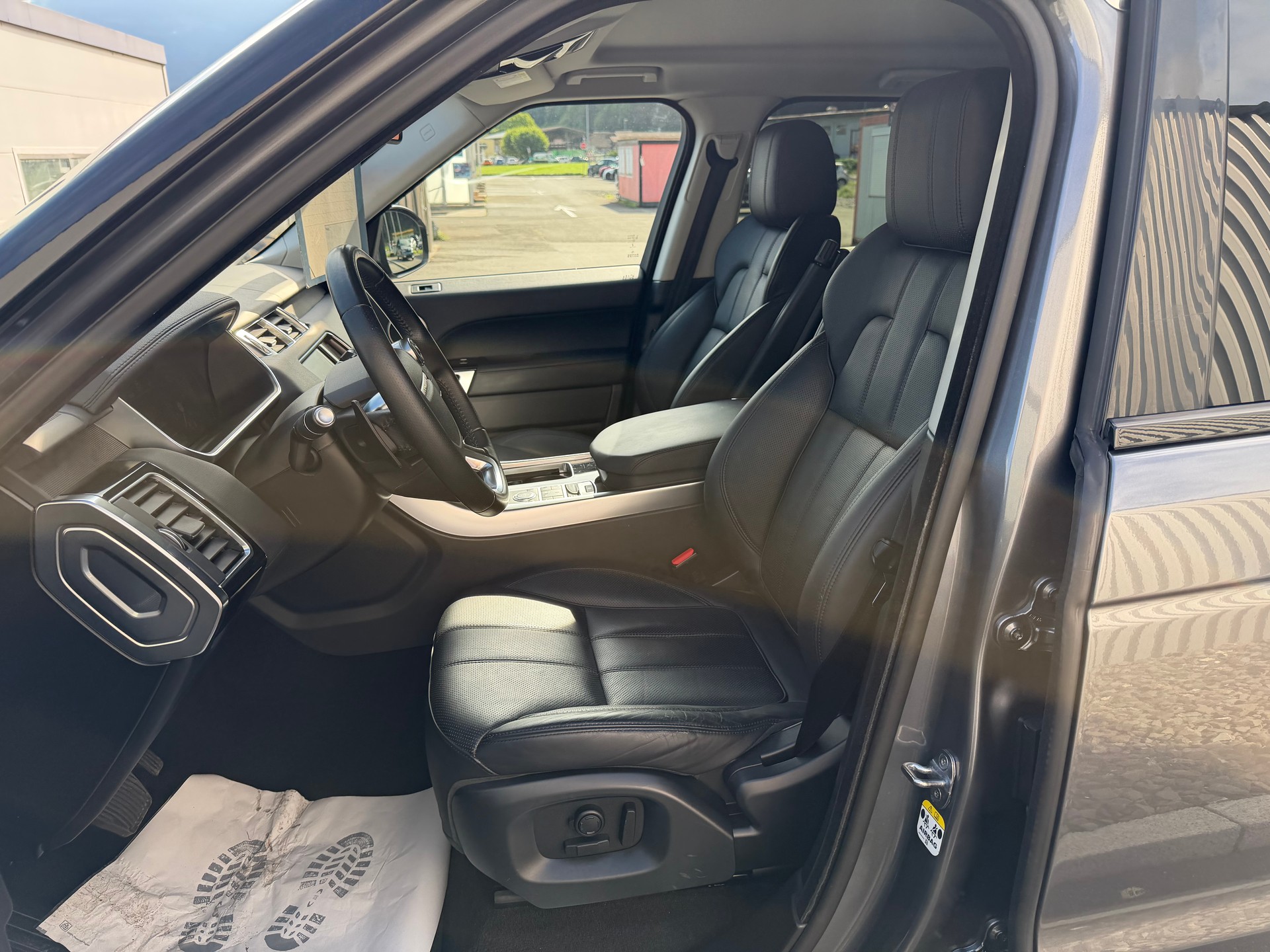 LAND ROVER Range Rover Sport 3.0 SDV6 HSE Automatic-image-15
