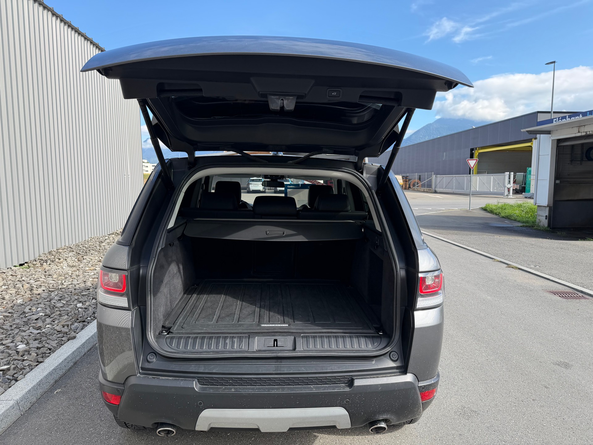 LAND ROVER Range Rover Sport 3.0 SDV6 HSE Automatic-image-36