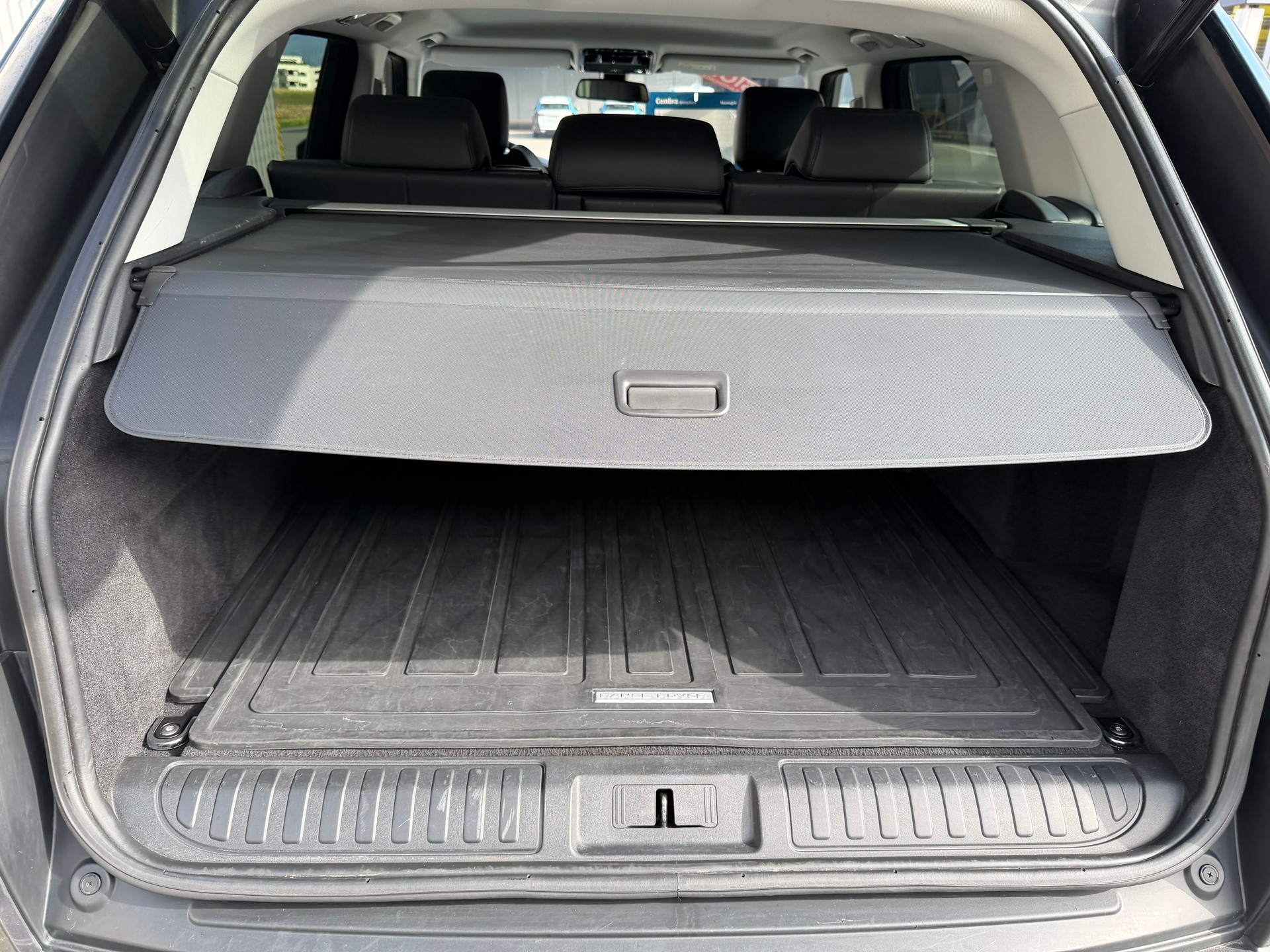 LAND ROVER Range Rover Sport 3.0 SDV6 HSE Automatic-image-39