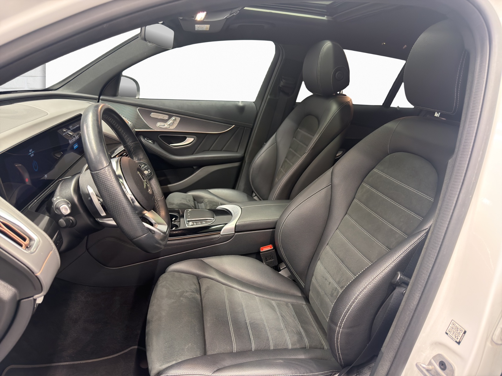 MERCEDES-BENZ EQC 400 AMG Line 4Matic-image-6