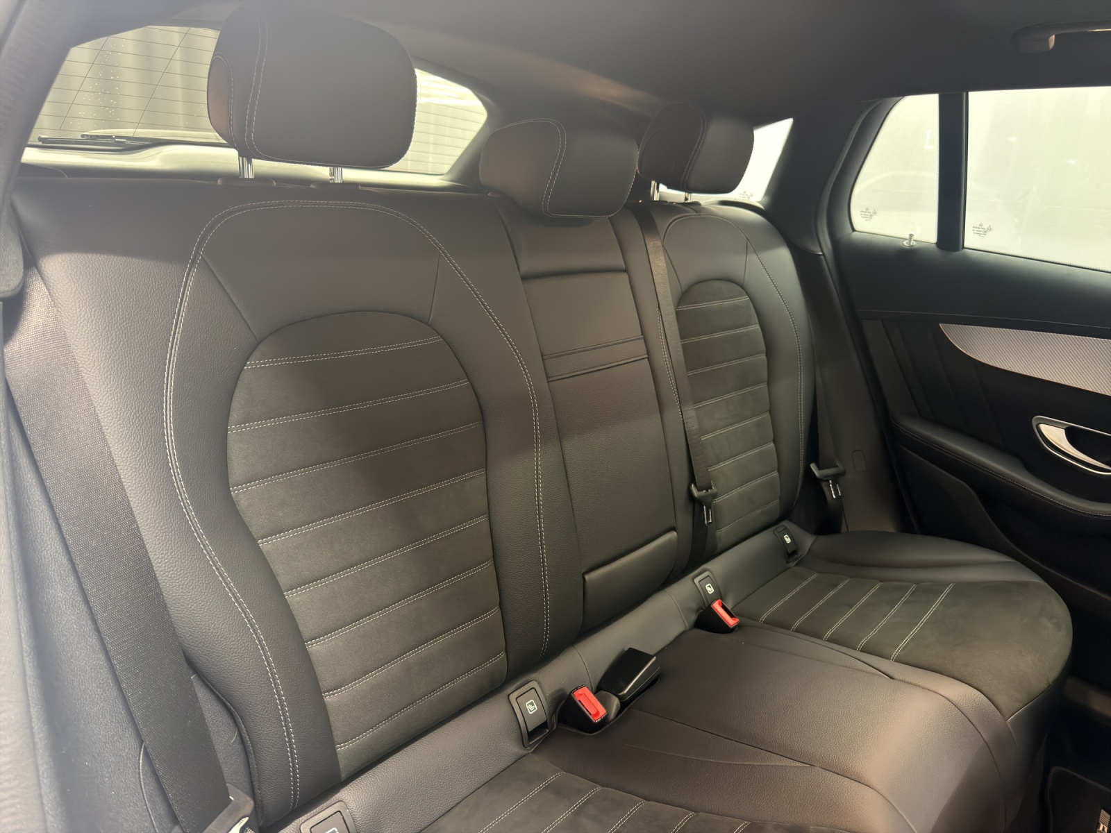 MERCEDES-BENZ EQC 400 AMG Line 4Matic-image-9