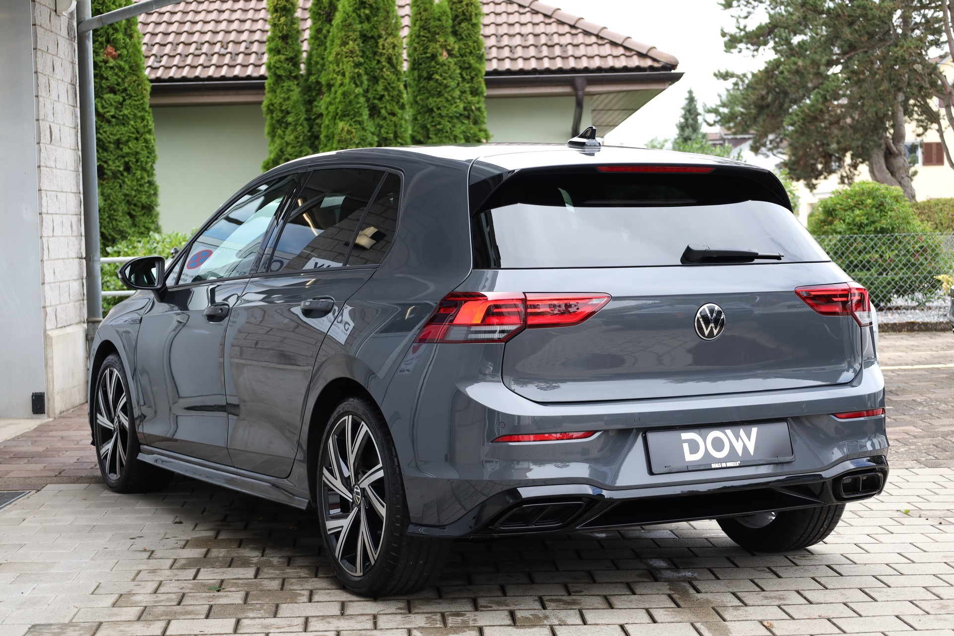 VW Golf 1.5 eTSI mHEV ACT R-Line DSG-showroom-element-3