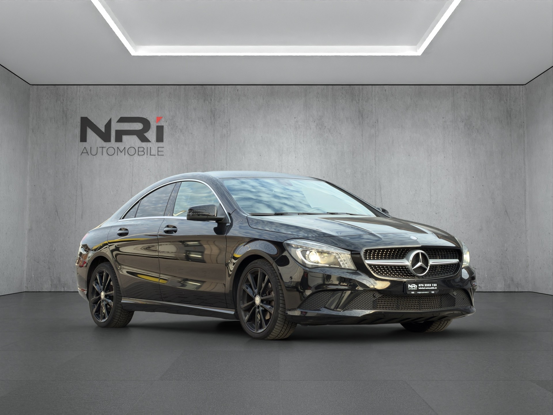 MERCEDES-BENZ CLA 220 CDI Urban *FIXPREIS*-showroom-element-2