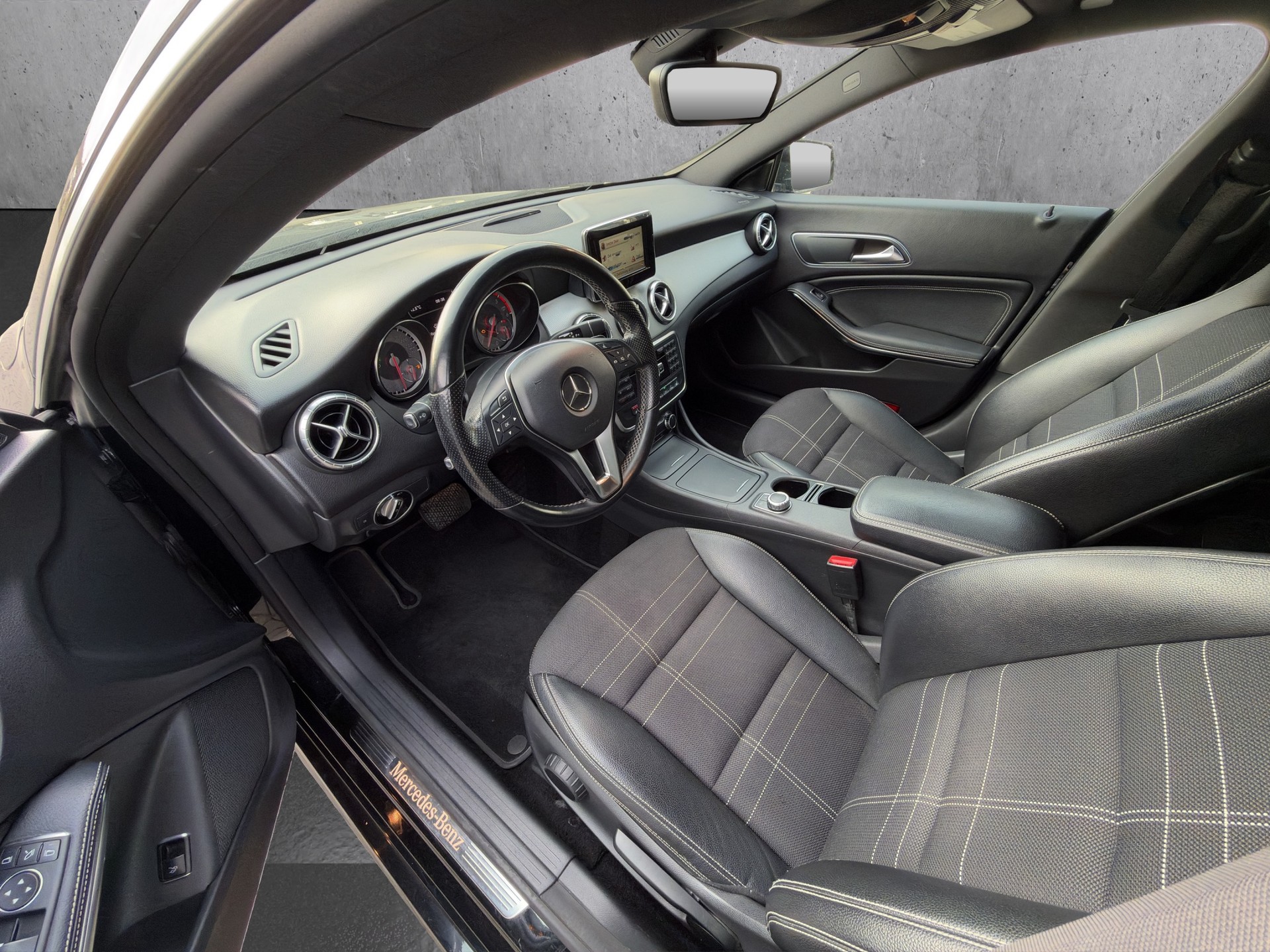 MERCEDES-BENZ CLA 220 CDI Urban *FIXPREIS*-image-9