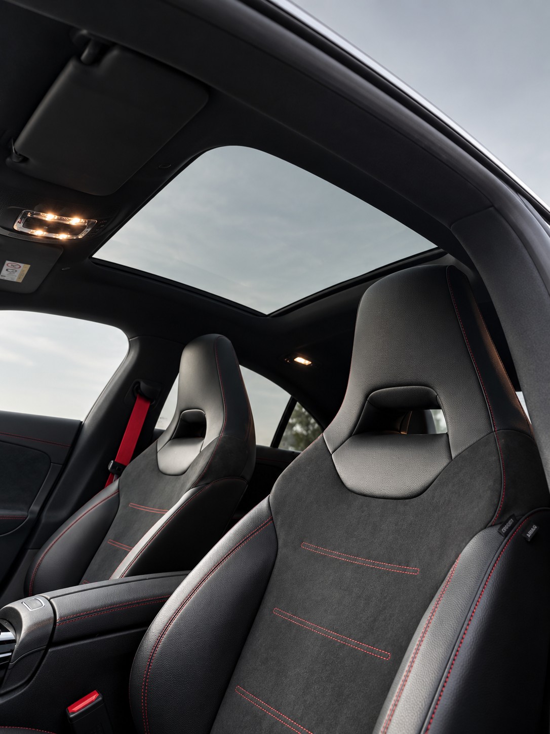 MERCEDES-BENZ CLA 35 AMG 4matic-image-7