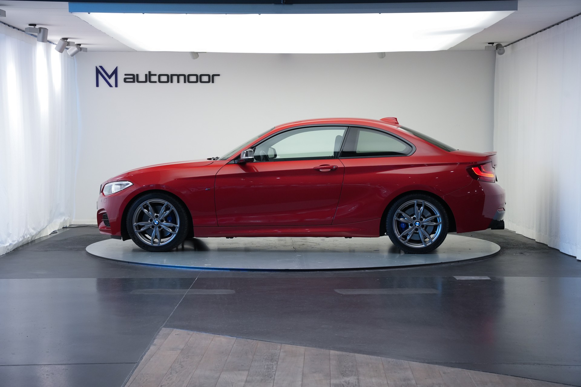 BMW M235i xDrive Steptronic *Carbon* *CH-Fahrzeug*-image-7