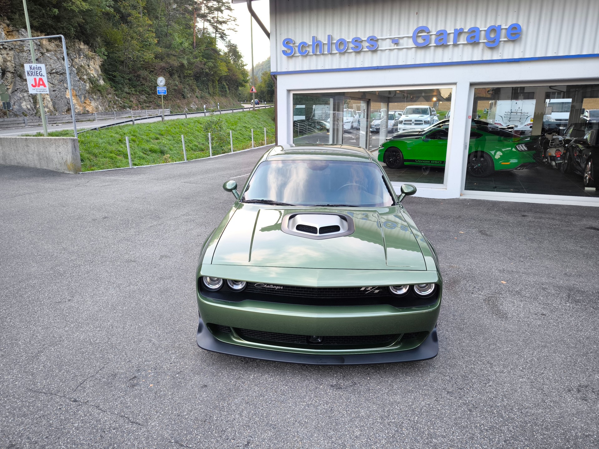 DODGE Challenger R/T Scat Pack Widebody Shaker Swinger Special Edition-showroom-element-2