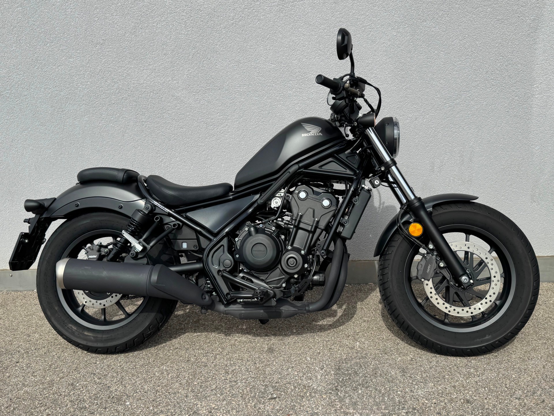 HONDA CMX500 Rebel ABS-image-1