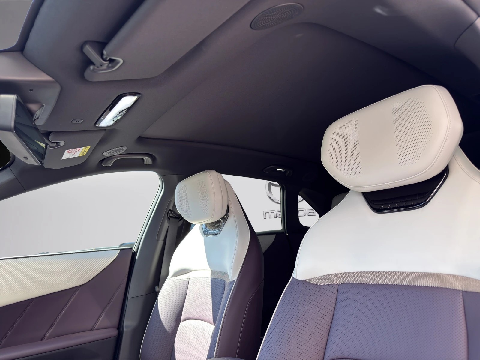 MAZDA CX-6e-image-9