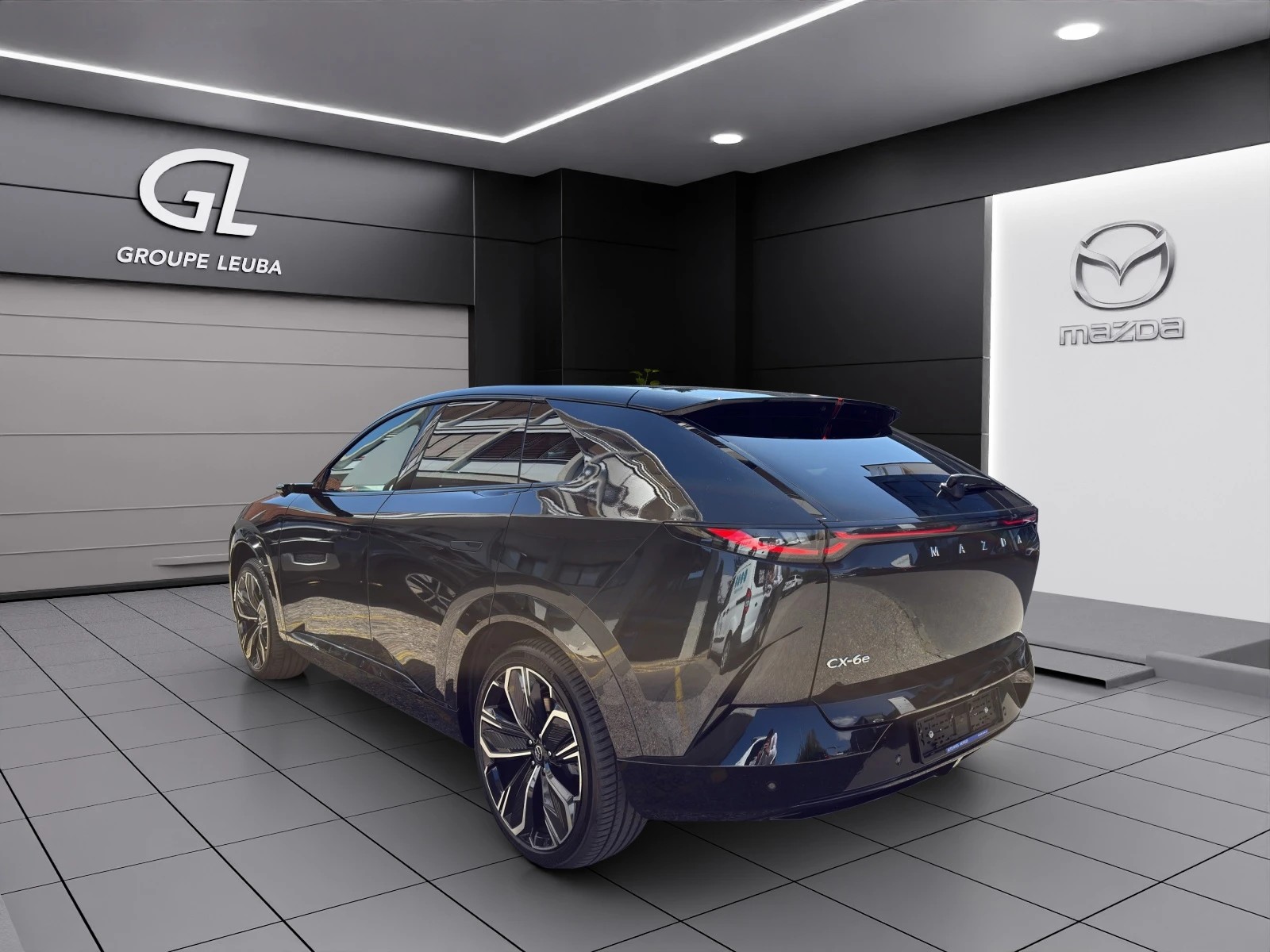 MAZDA CX-6e-showroom-element-3