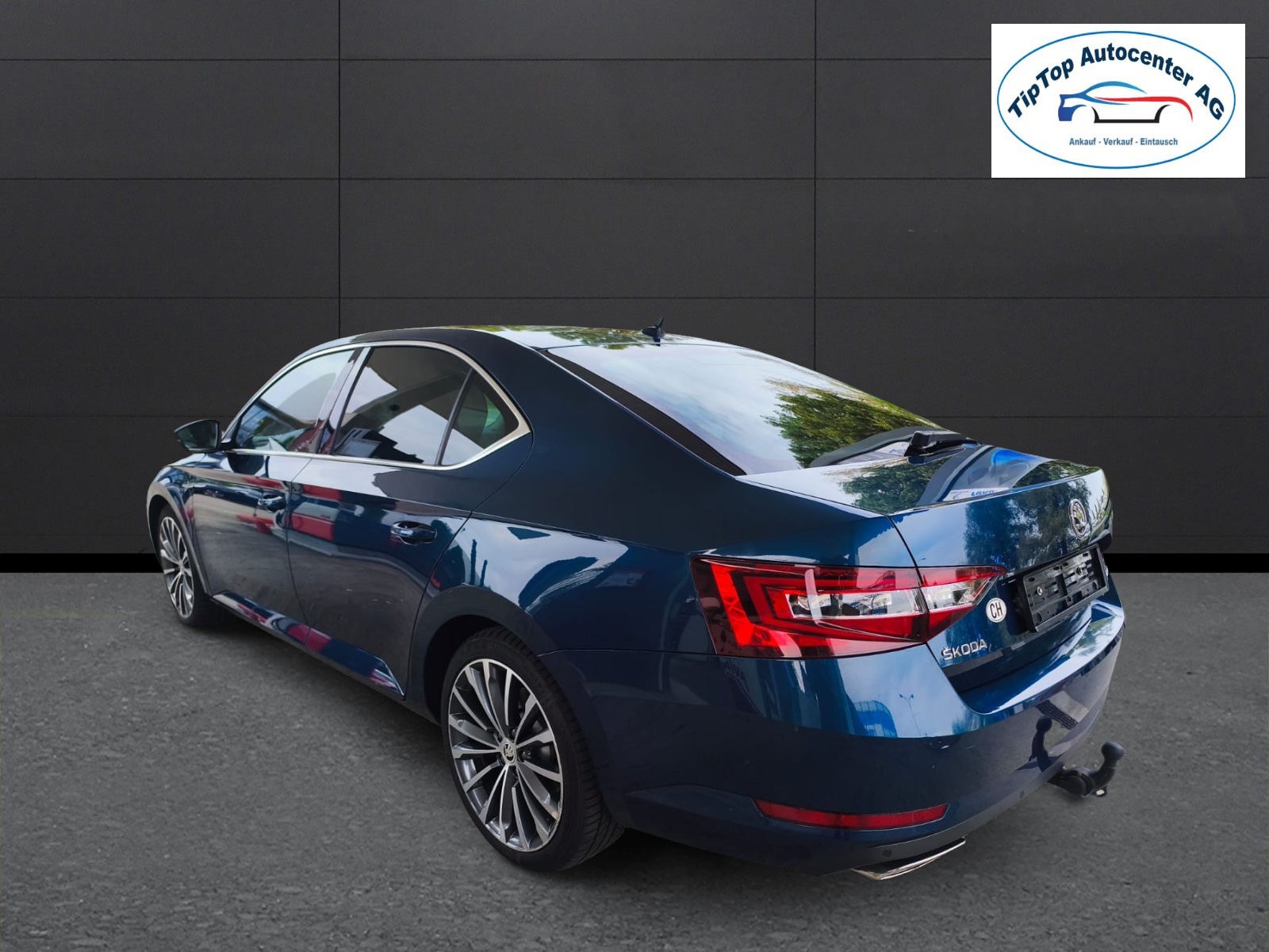 SKODA Superb 2.0TSI L&K 4x4 DSG-showroom-element-3