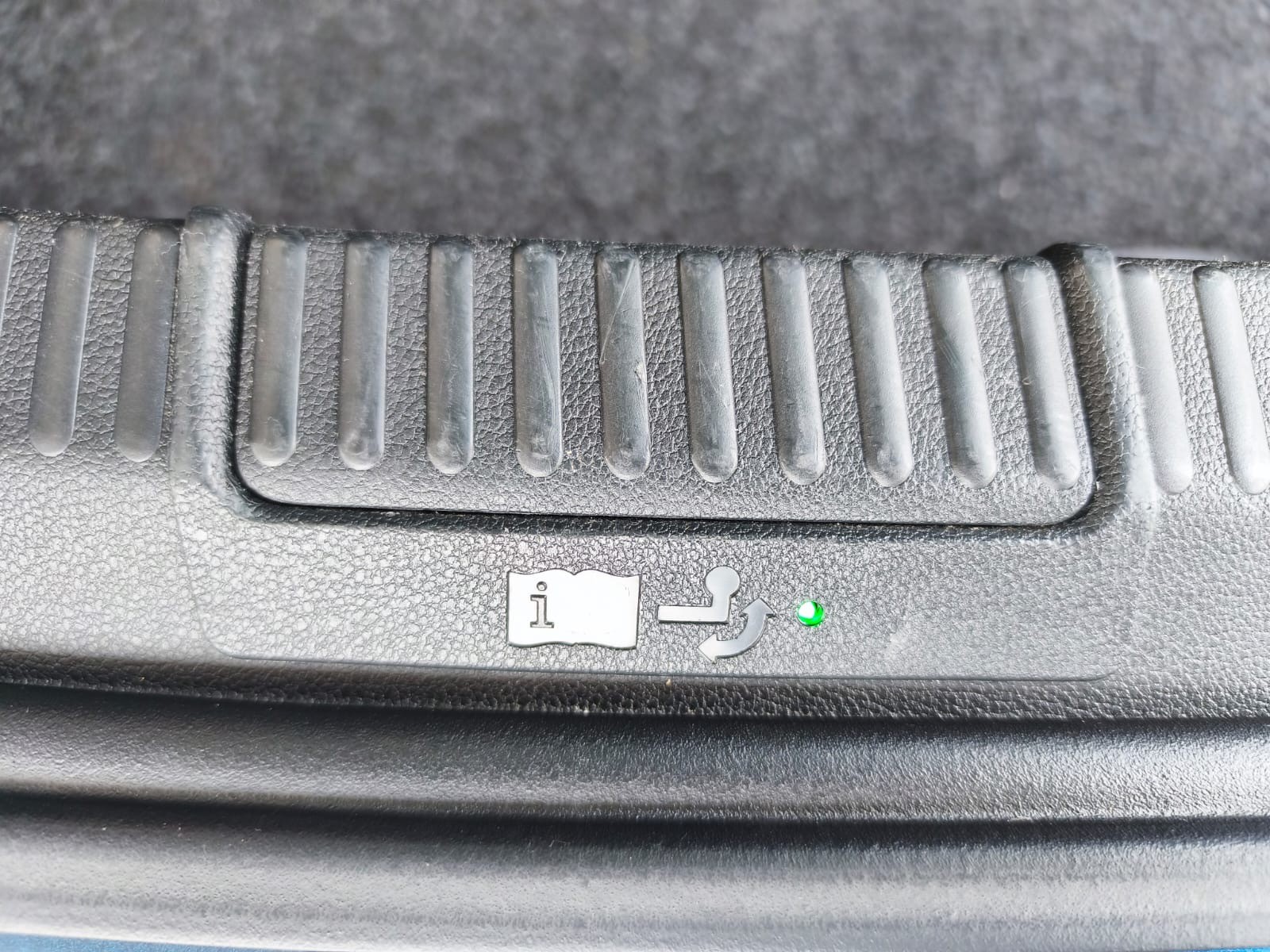 SKODA Superb 2.0TSI L&K 4x4 DSG-image-28