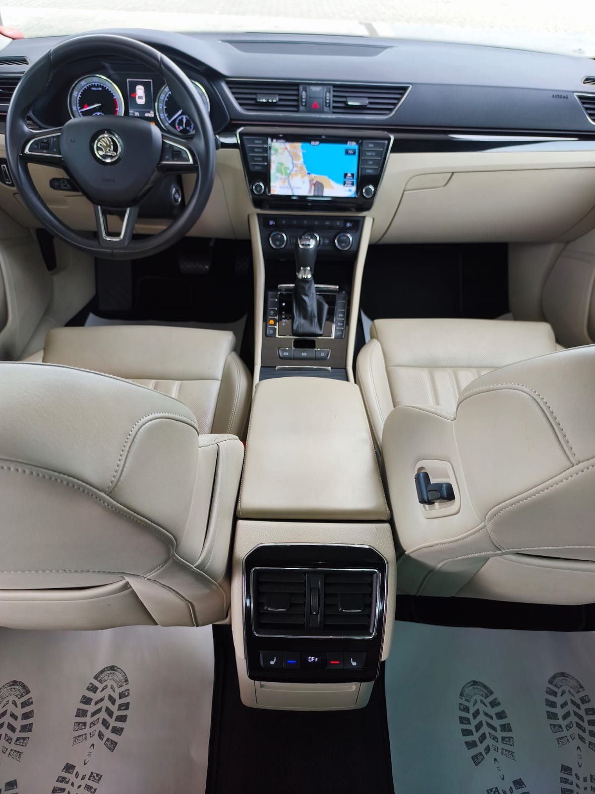 SKODA Superb 2.0TSI L&K 4x4 DSG-image-18