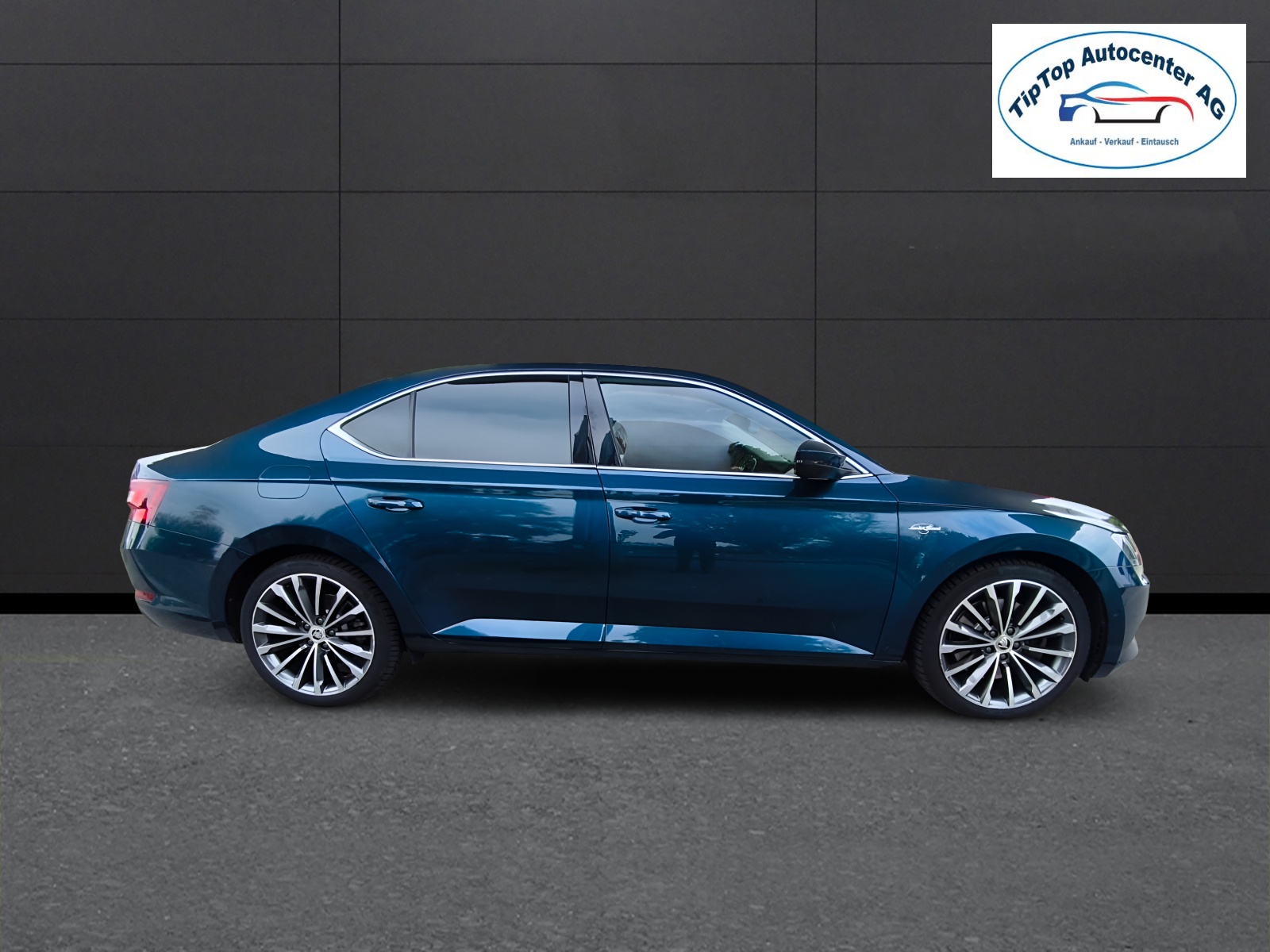 SKODA Superb 2.0TSI L&K 4x4 DSG-image-4