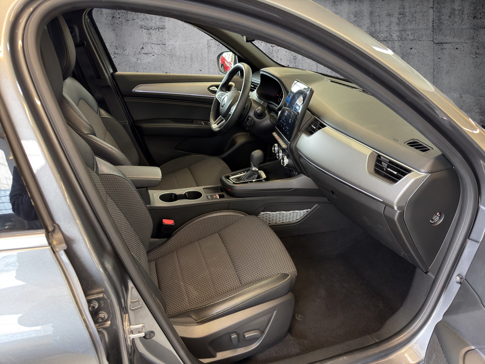 RENAULT Arkana 1.3 TCe Techno EDC*Abstandstempomat**Leasingaktion 1.99%**-image-22