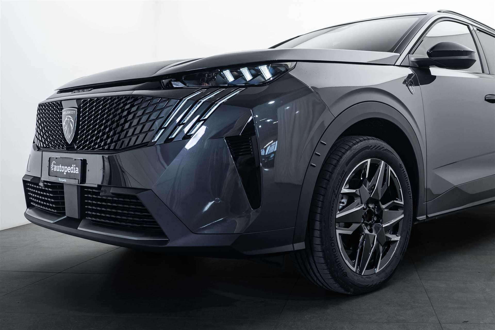 PEUGEOT 5008 145 Hybrid GT 7-Plätzer e-DCS-Automat-showroom-element-1