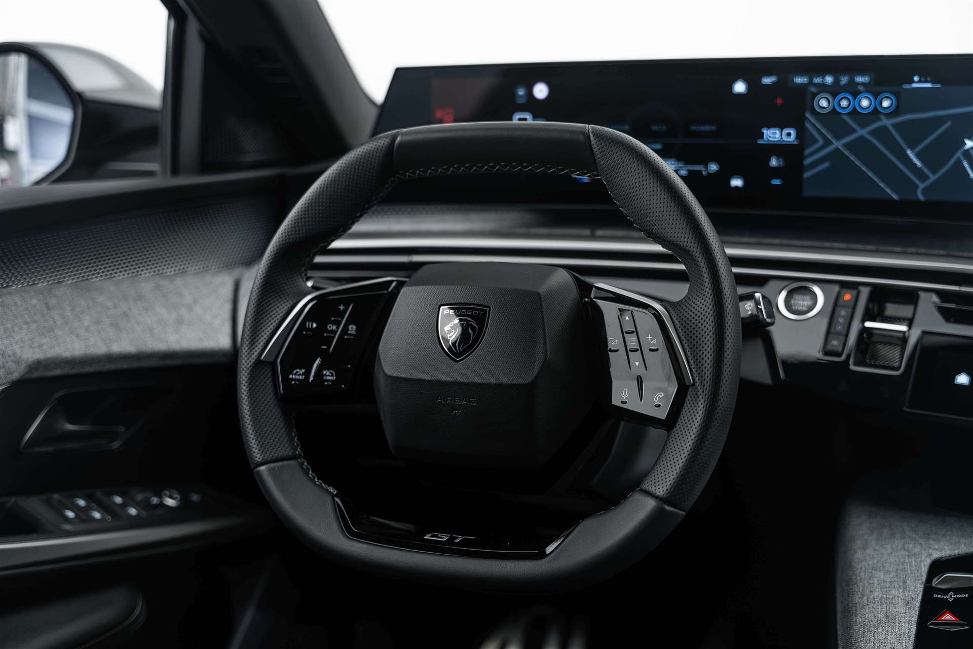 PEUGEOT 5008 145 Hybrid GT 7-Plätzer e-DCS-Automat-image-9