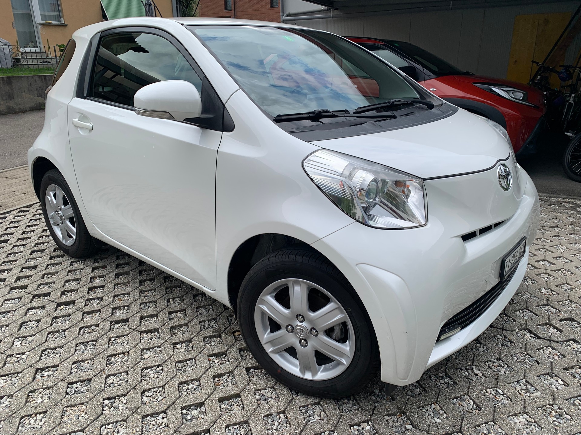 TOYOTA 1.0 VVT-i Linea Sol-image-2