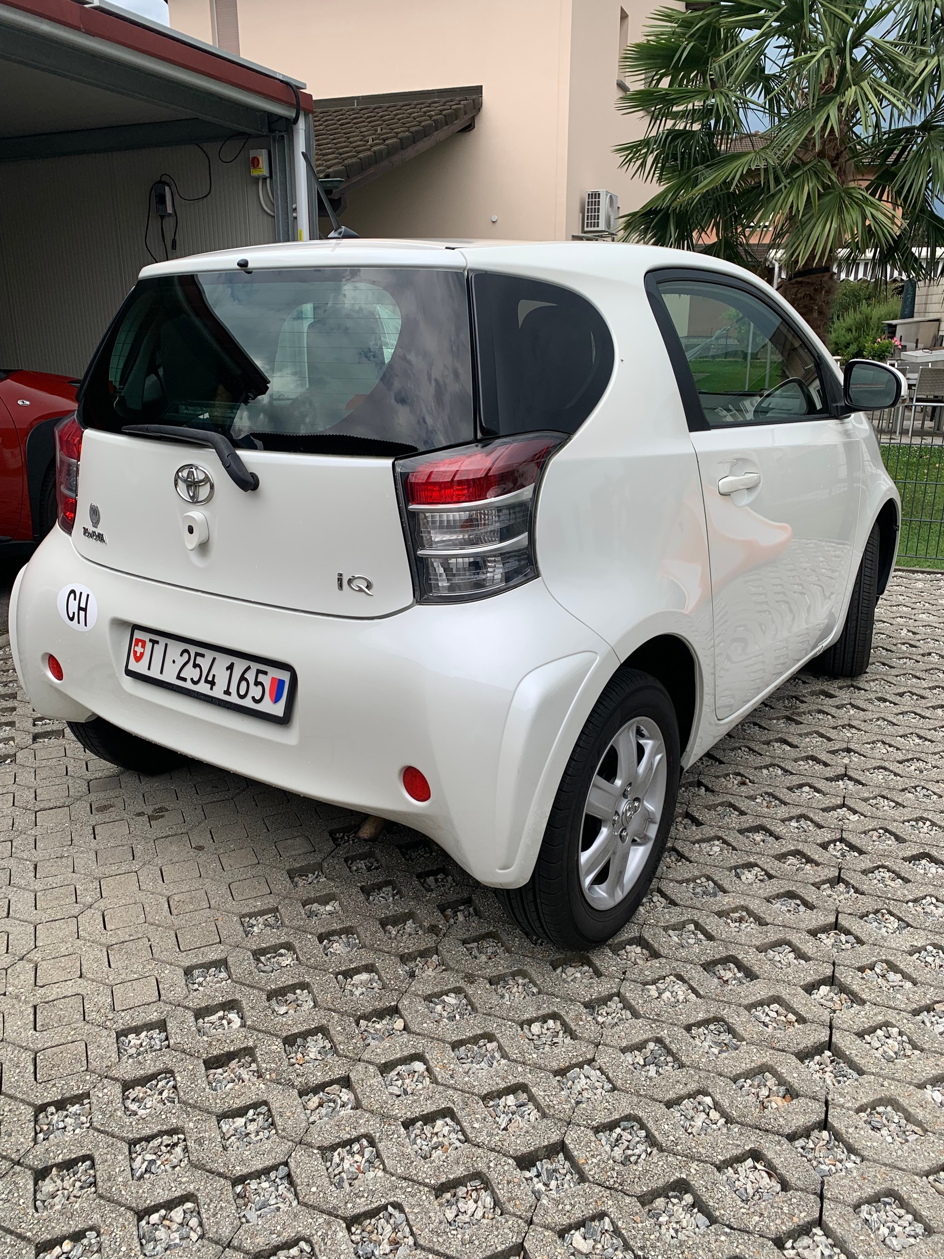 TOYOTA 1.0 VVT-i Linea Sol-image-3