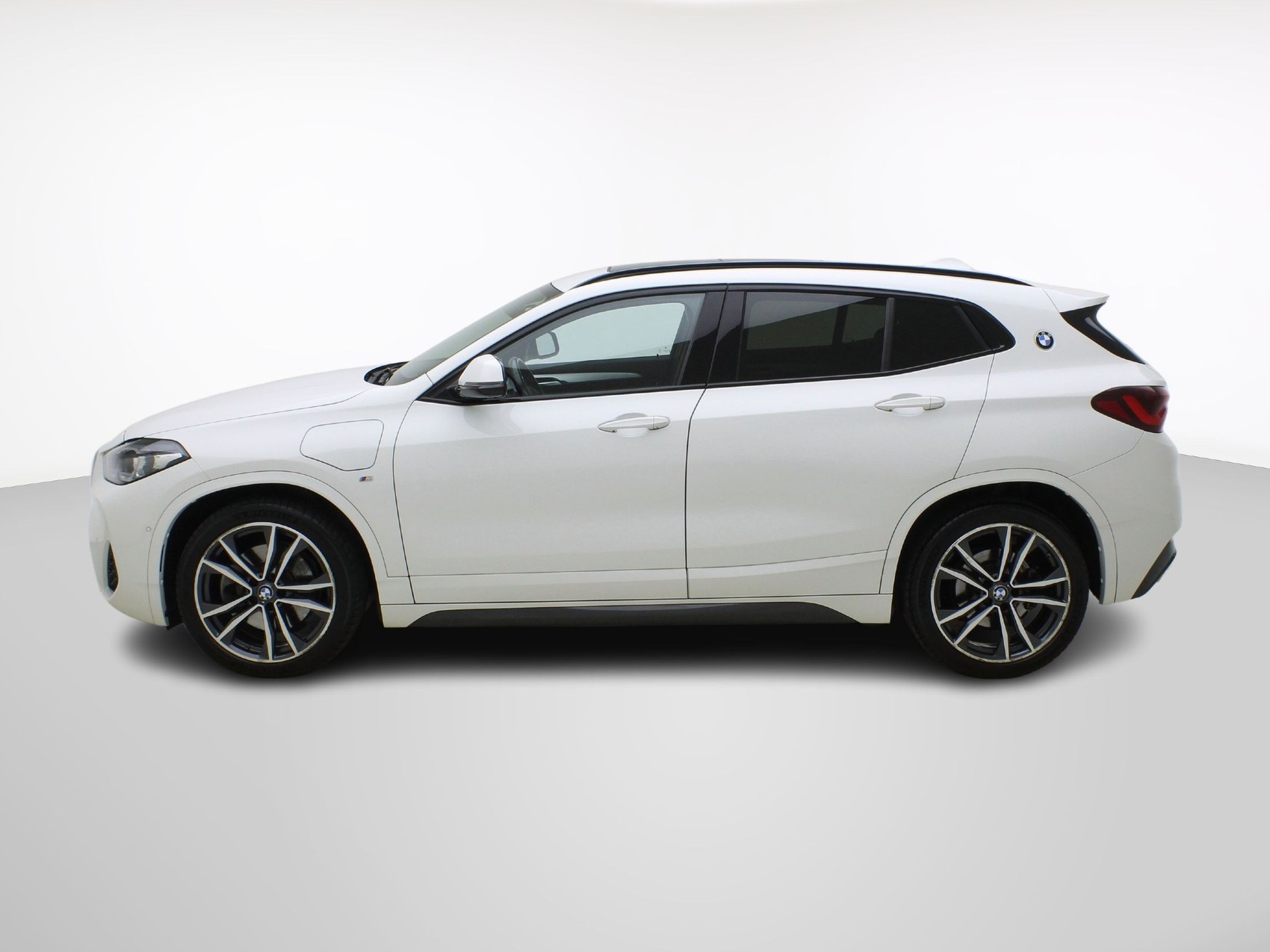 BMW X2 25e xDrive M Sport-showroom-element-2