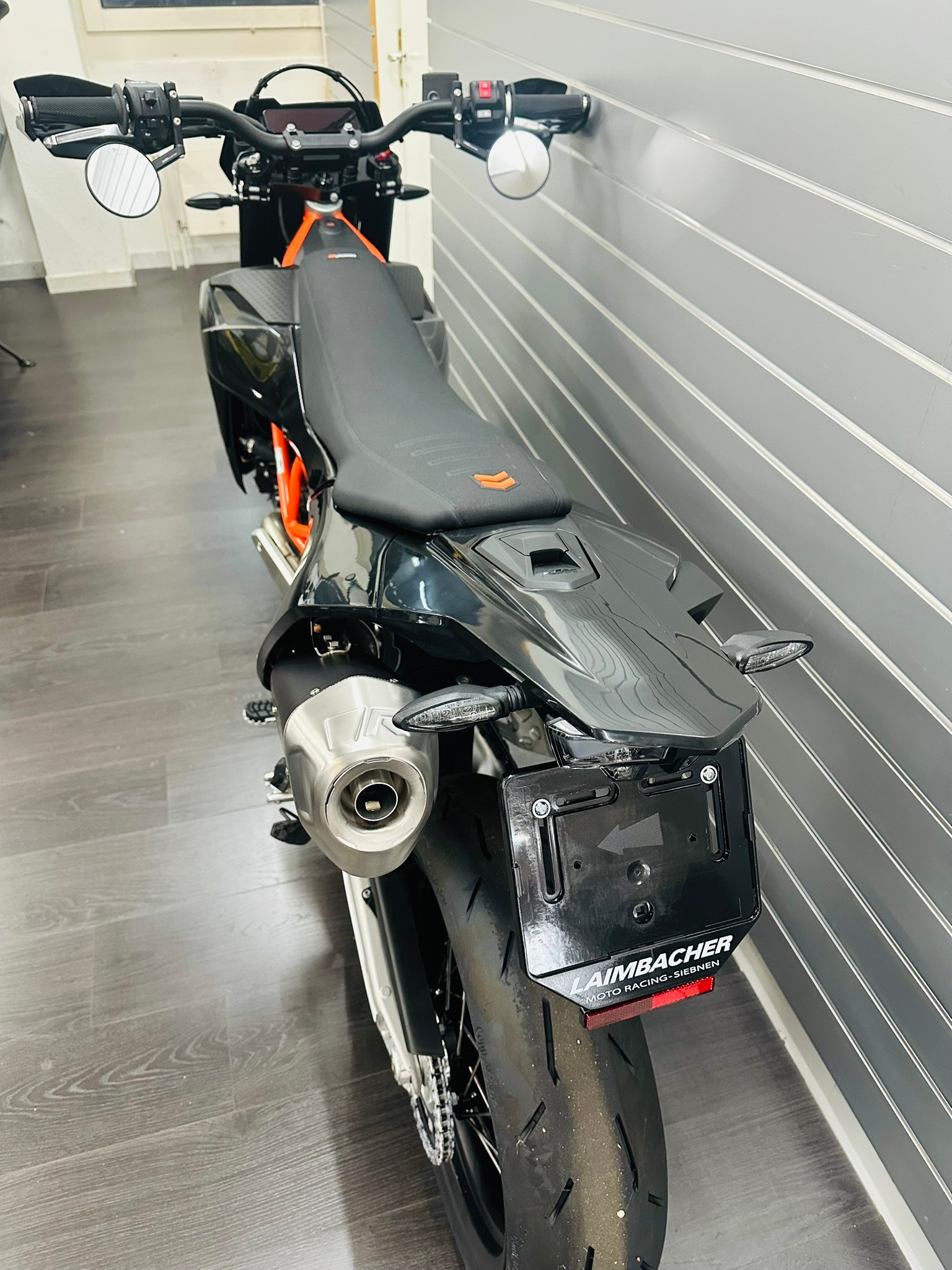 KTM 690 SMC R ABS (35 kW) MY 2026-image-3