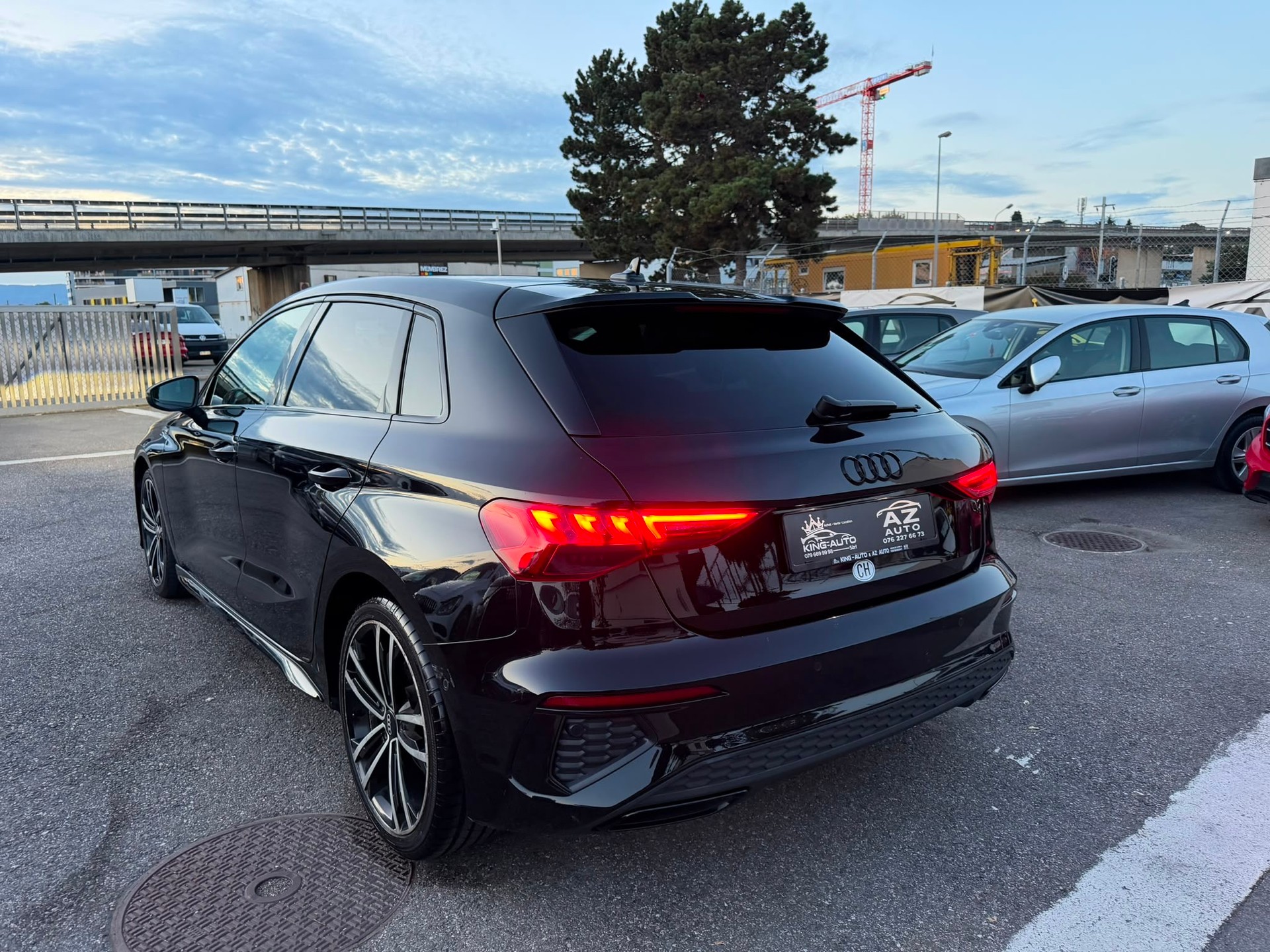 AUDI A3 Sportback 35 TDI S-LINE S-tronic FULL BLACKGARANTIE 2 ans expertiser du jour 🇨🇭-showroom-element-3