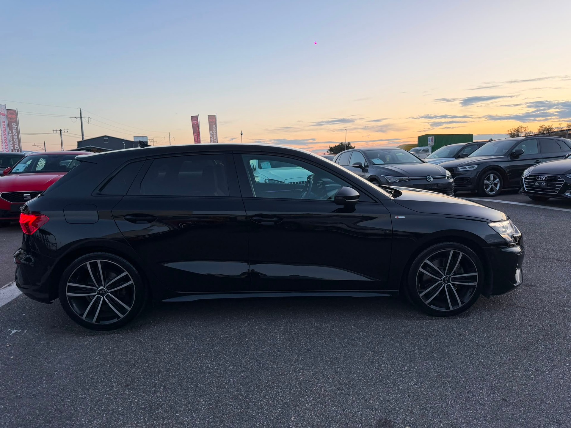 AUDI A3 Sportback 35 TDI S-LINE S-tronic FULL BLACKGARANTIE 2 ans expertiser du jour 🇨🇭-image-6