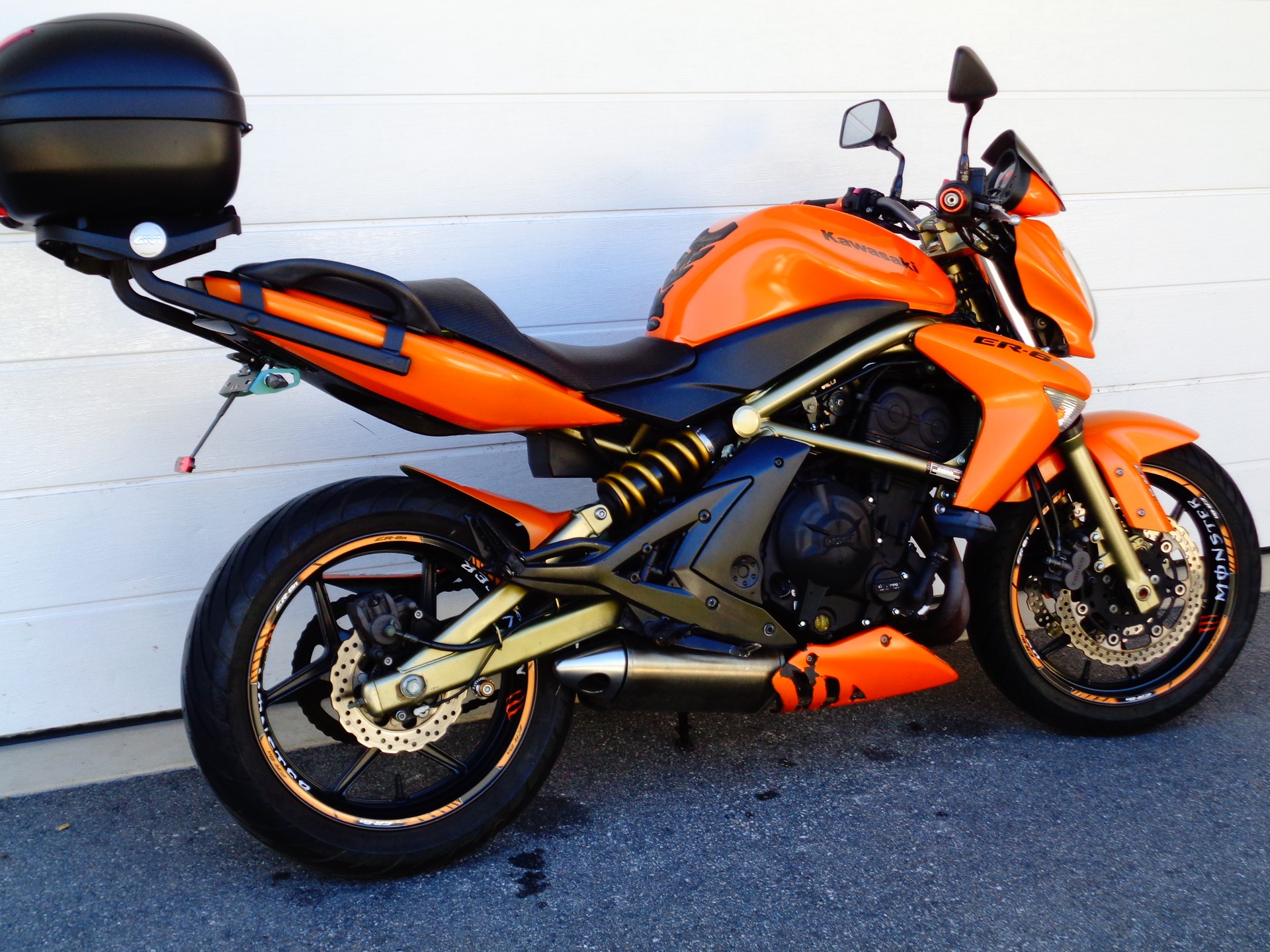 KAWASAKI ER-6 n ABS (25kW)-showroom-element-2